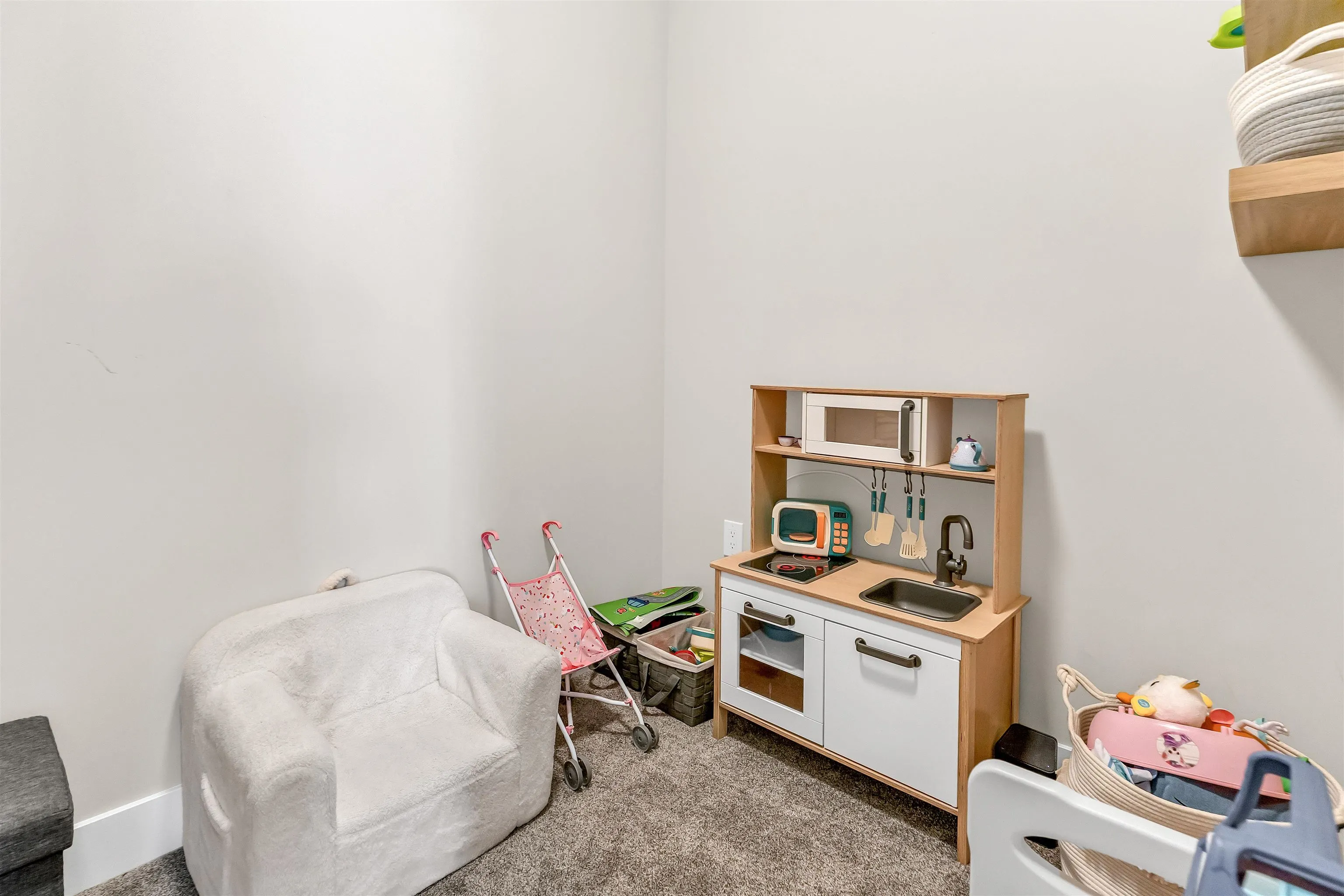 408 2120 Gladwin Road Road