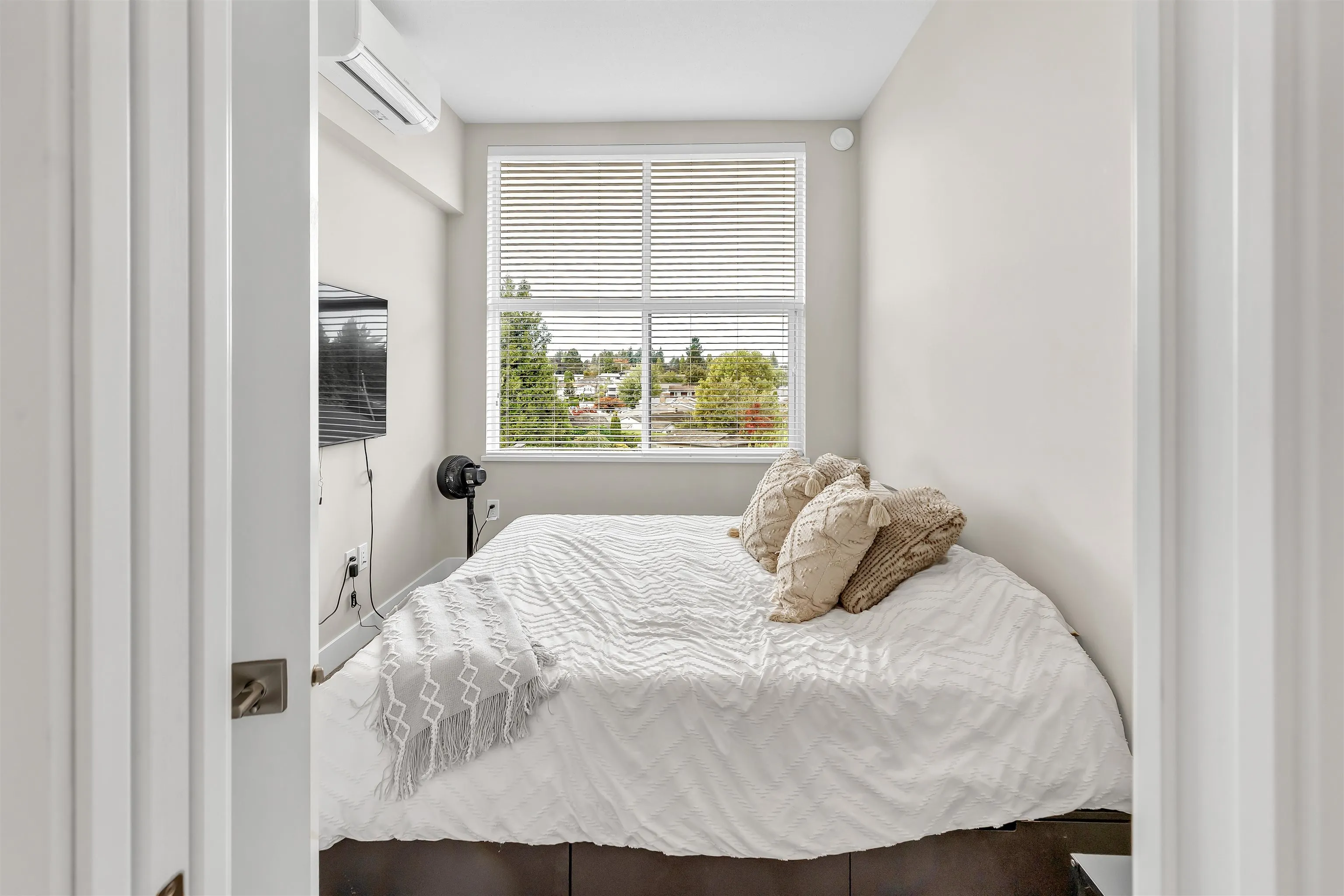 408 2120 Gladwin Road Road