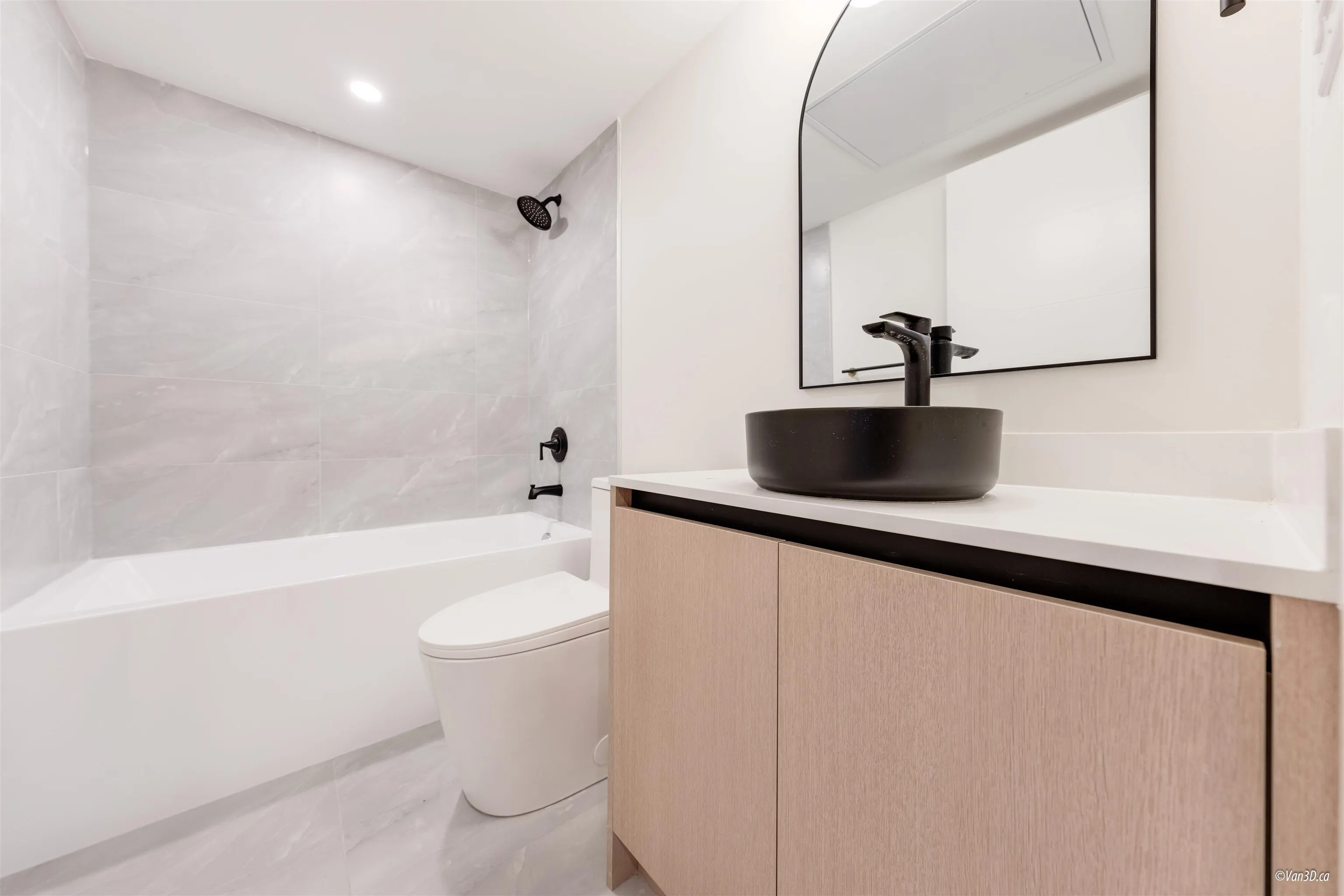 101 5092 Slocan Street