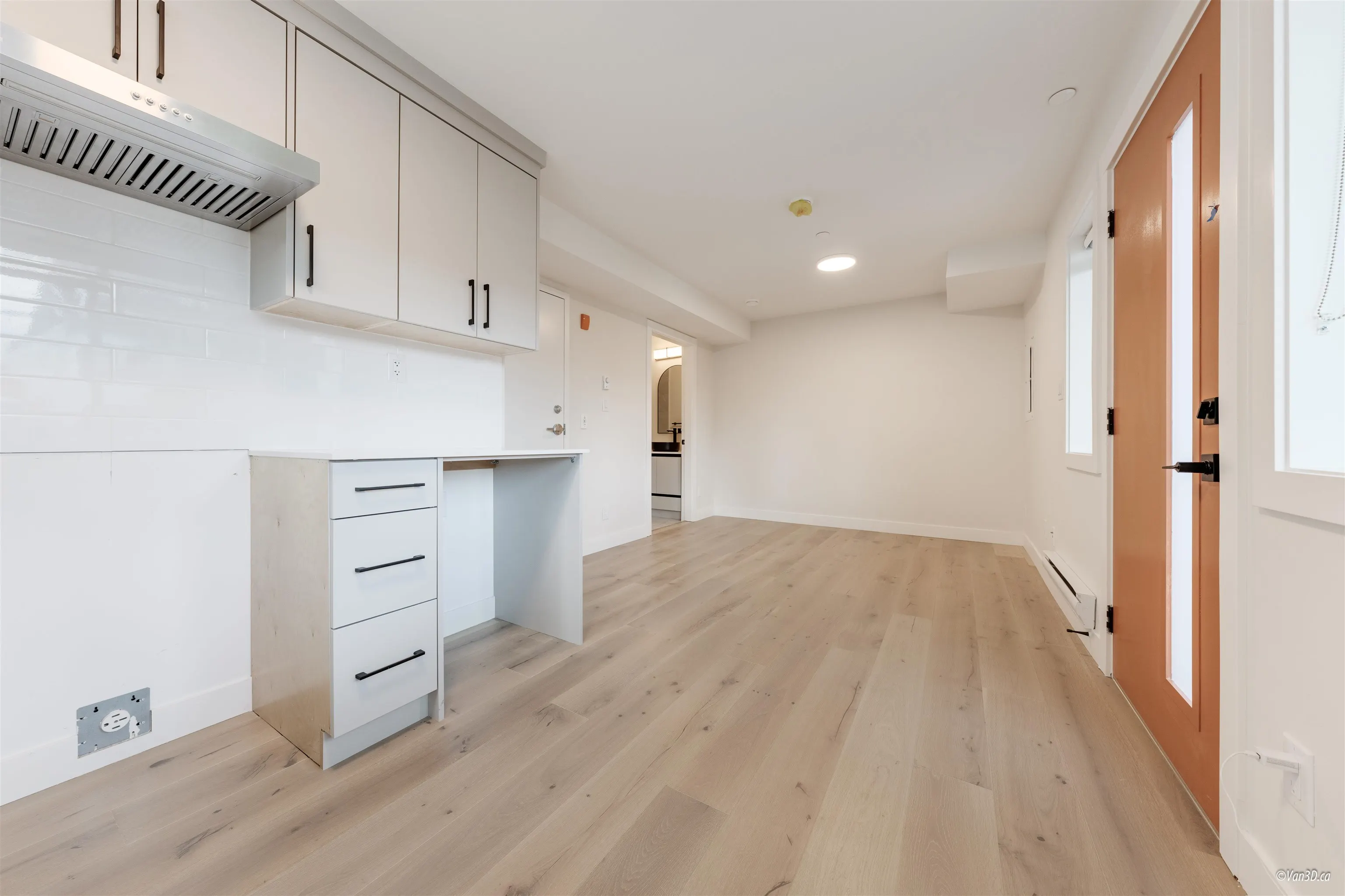 101 5092 Slocan Street