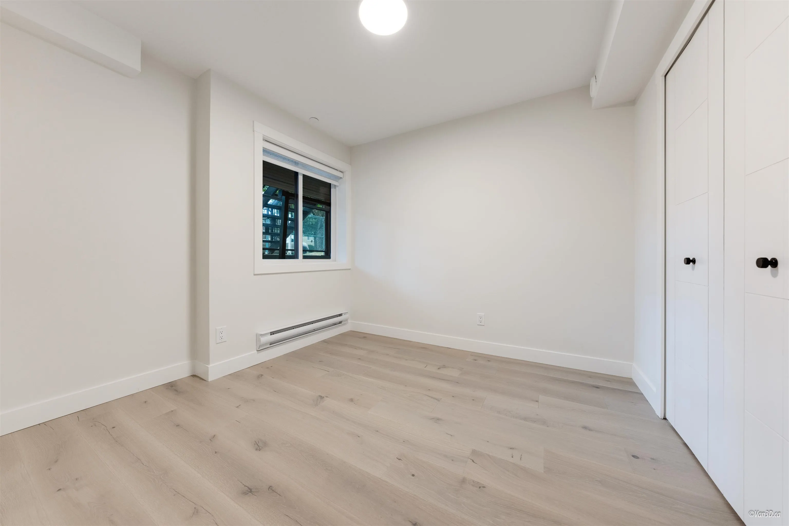 101 5092 Slocan Street