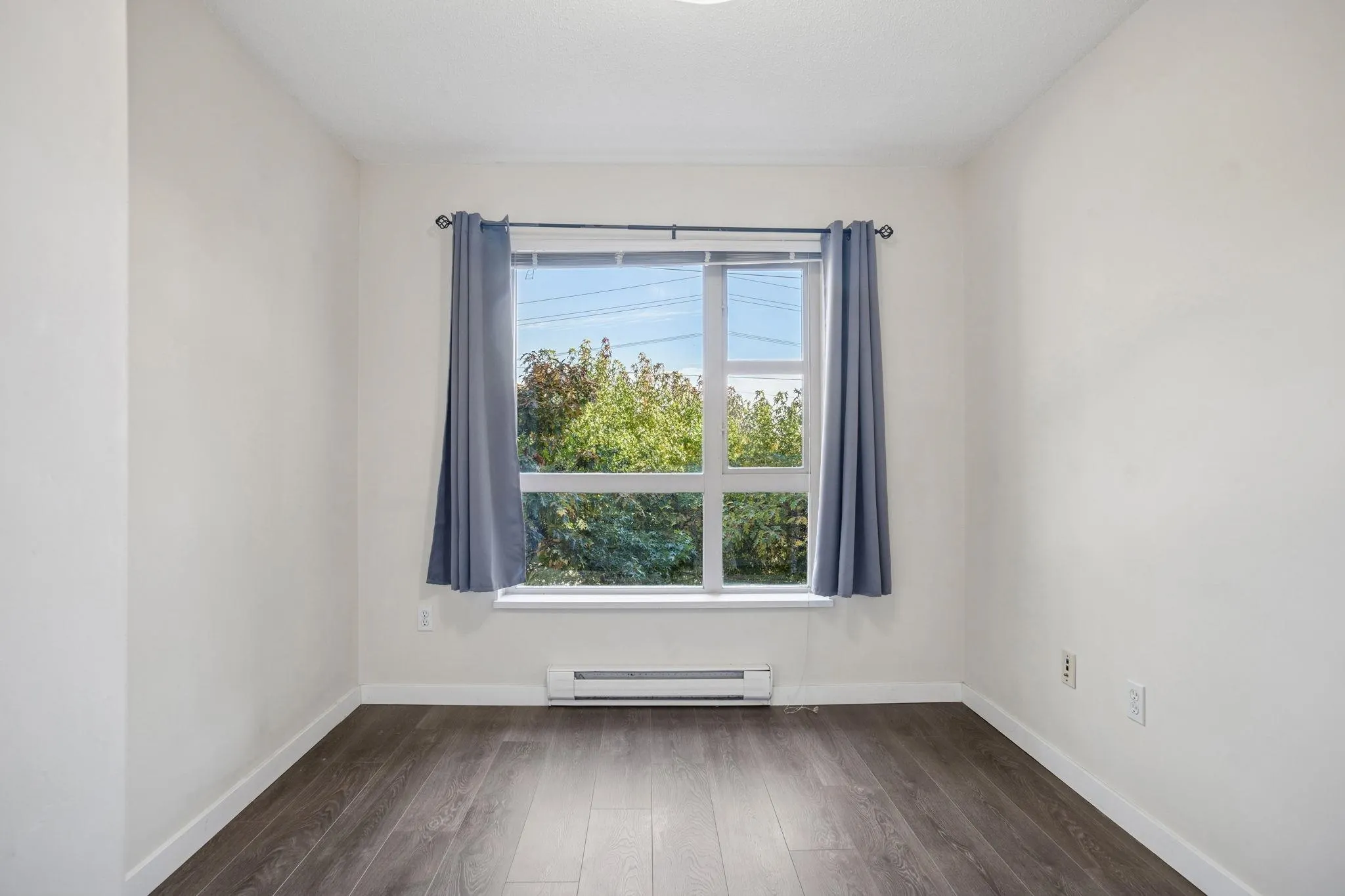 1215 5115 Garden City Road