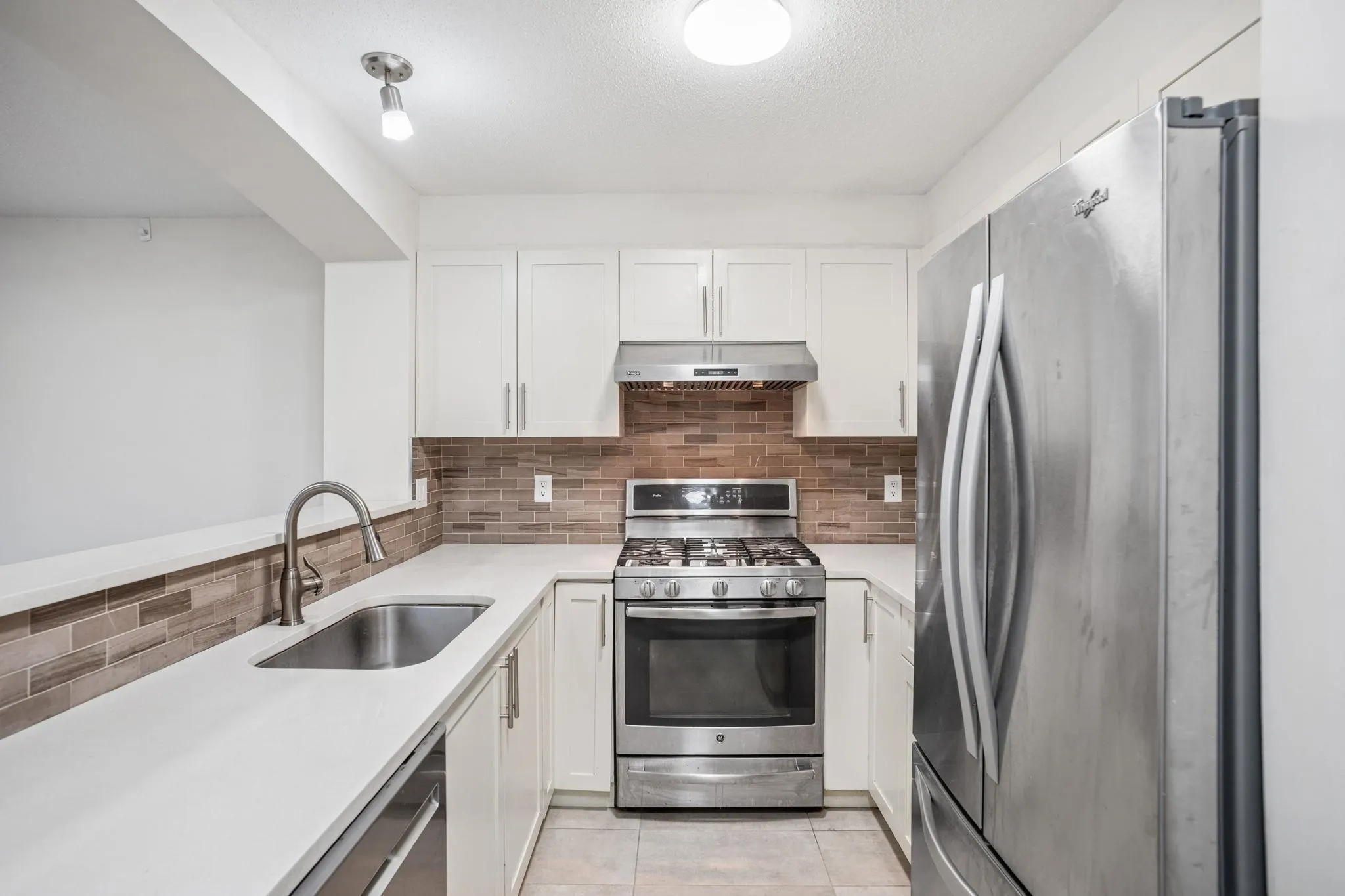 1215 5115 Garden City Road