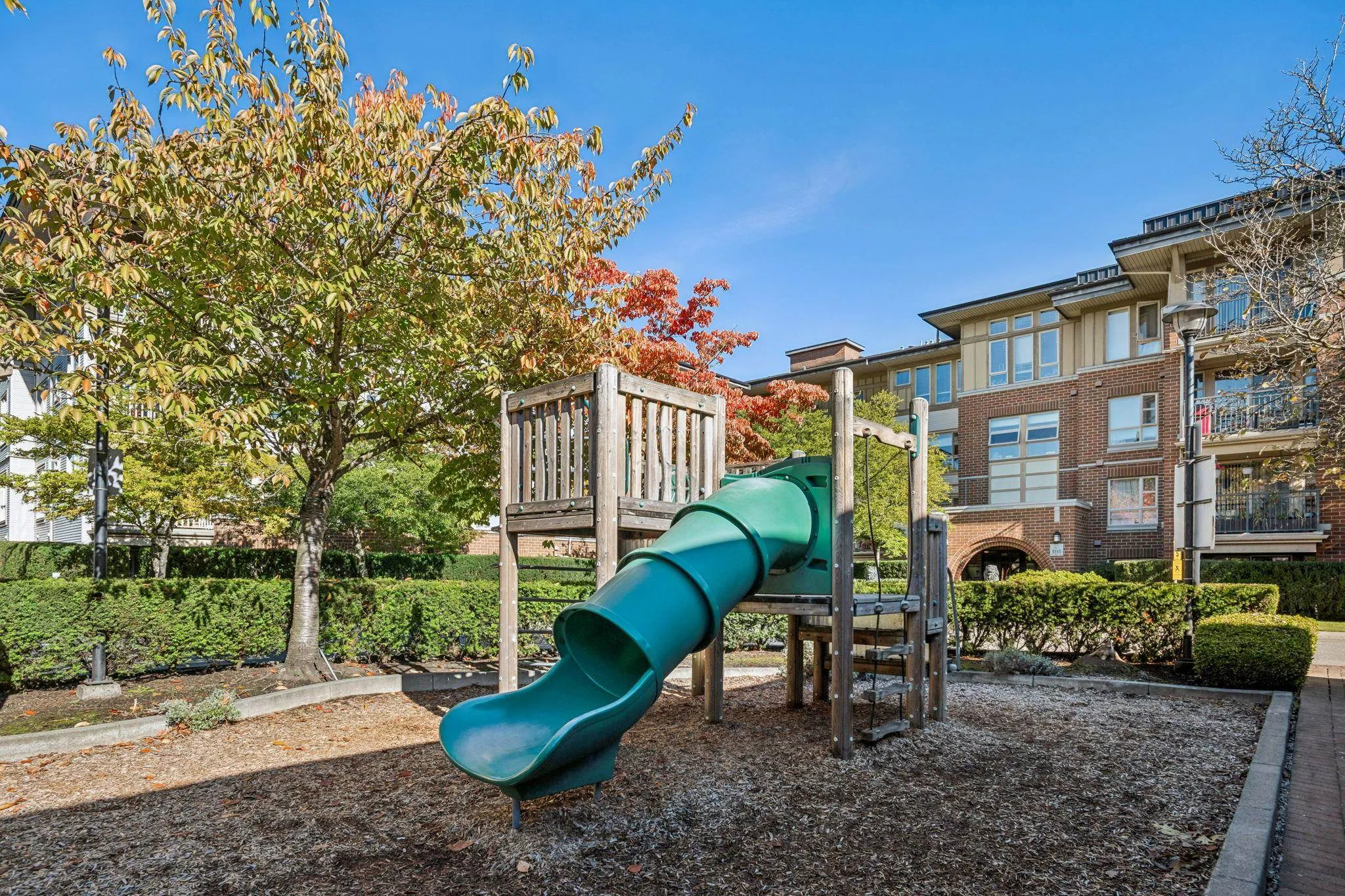 1215 5115 Garden City Road
