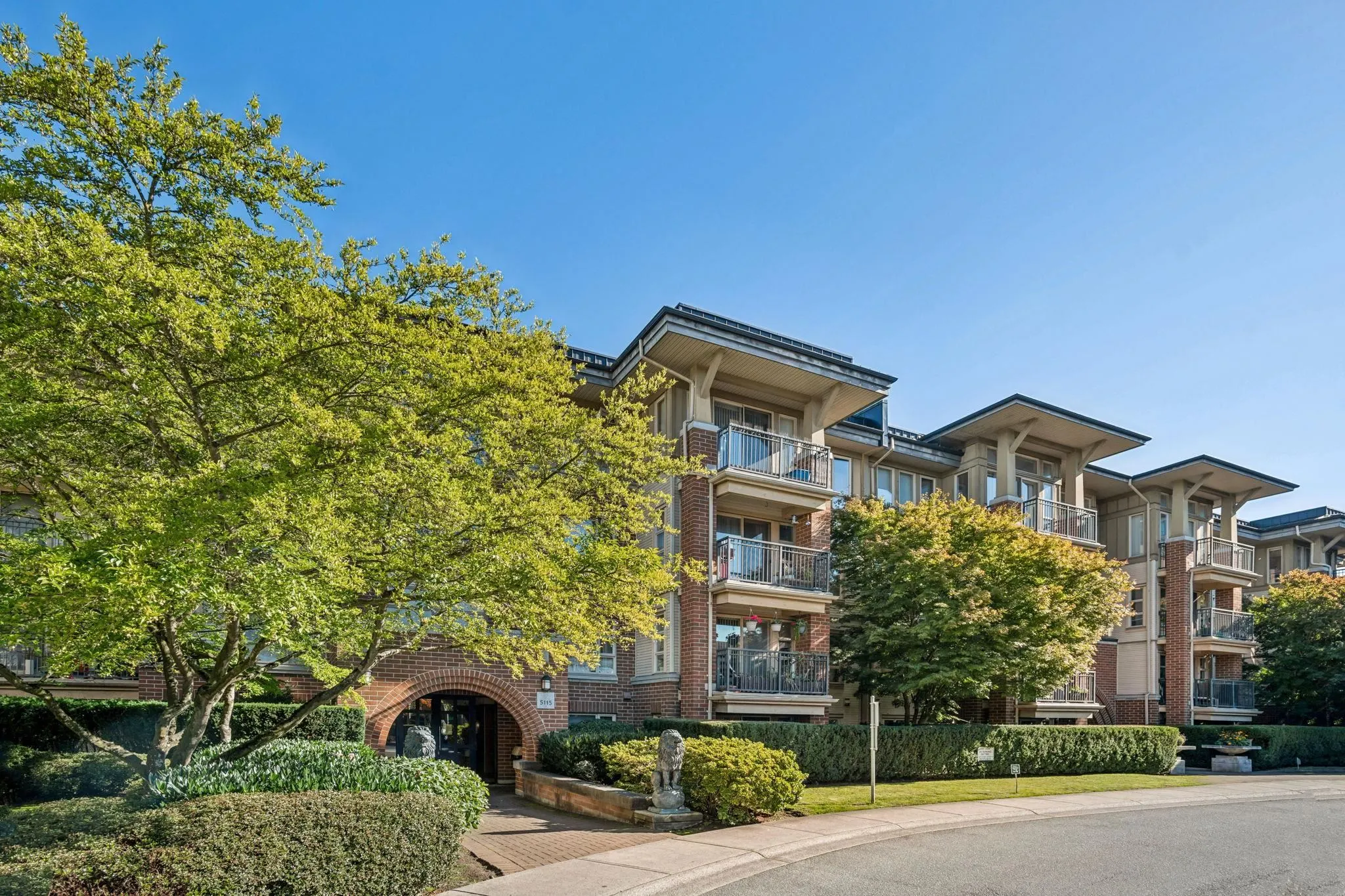 1215 5115 Garden City Road