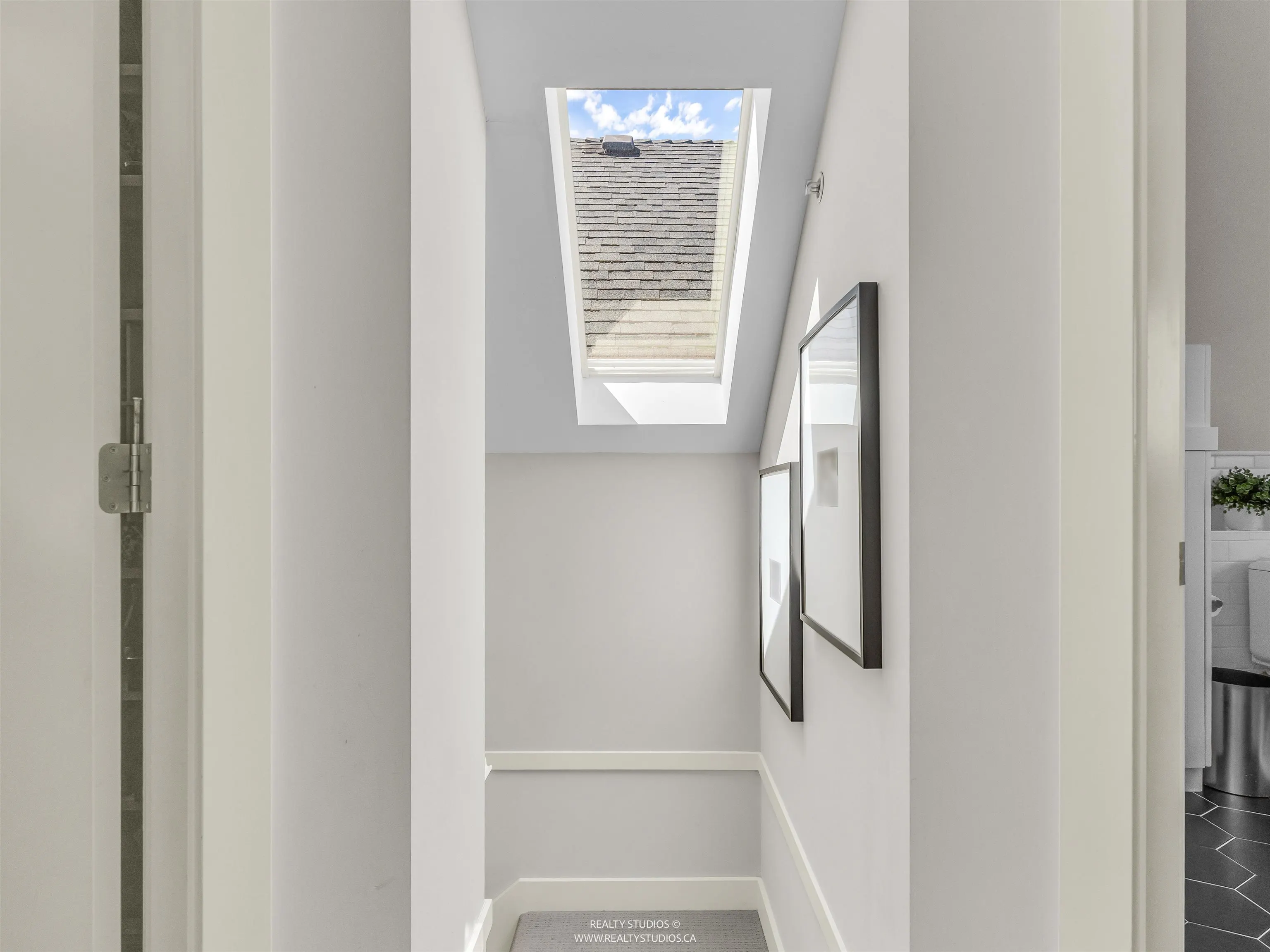 91 E 27th Avenue