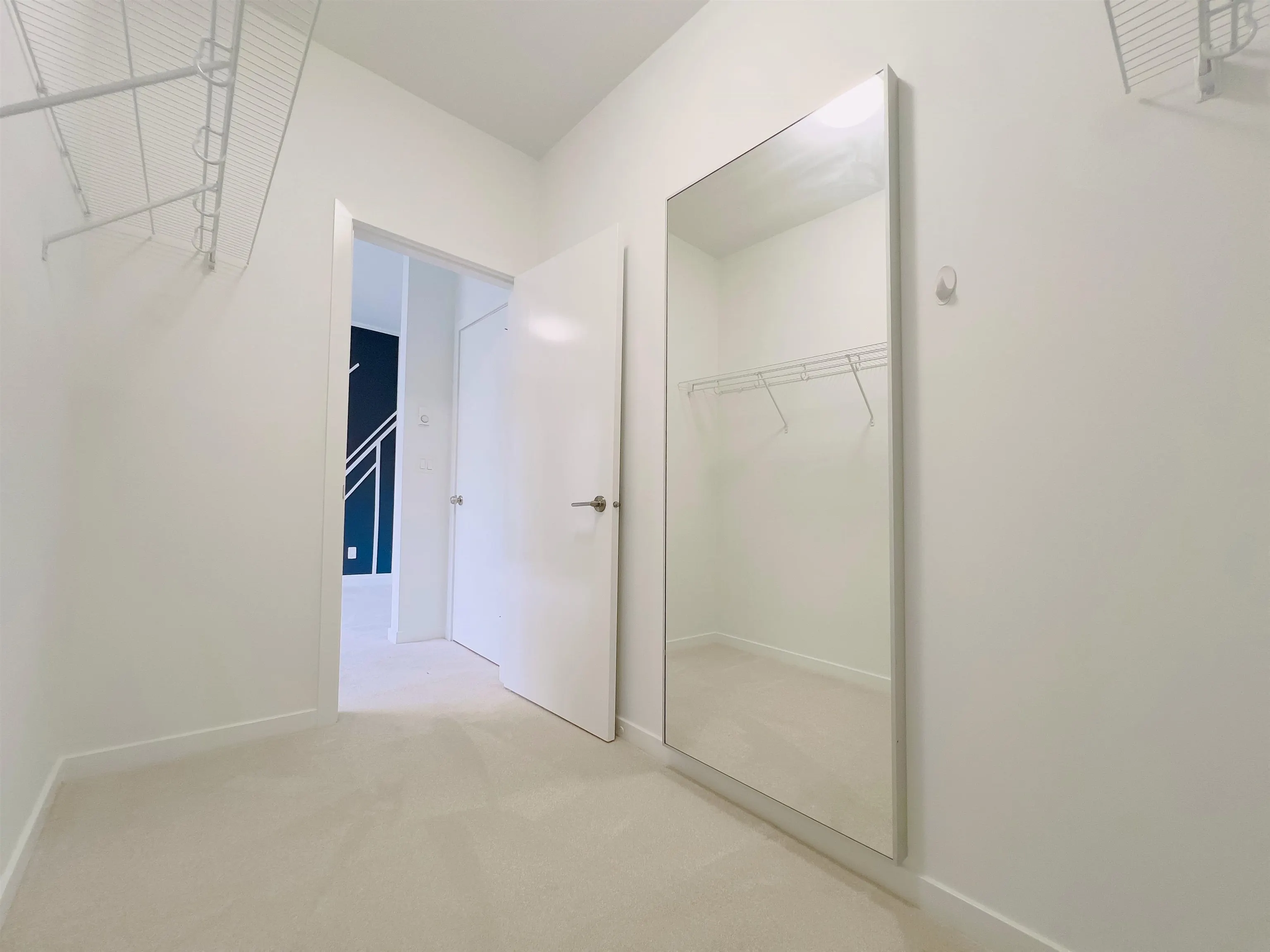 203 18505 Laurensen Place