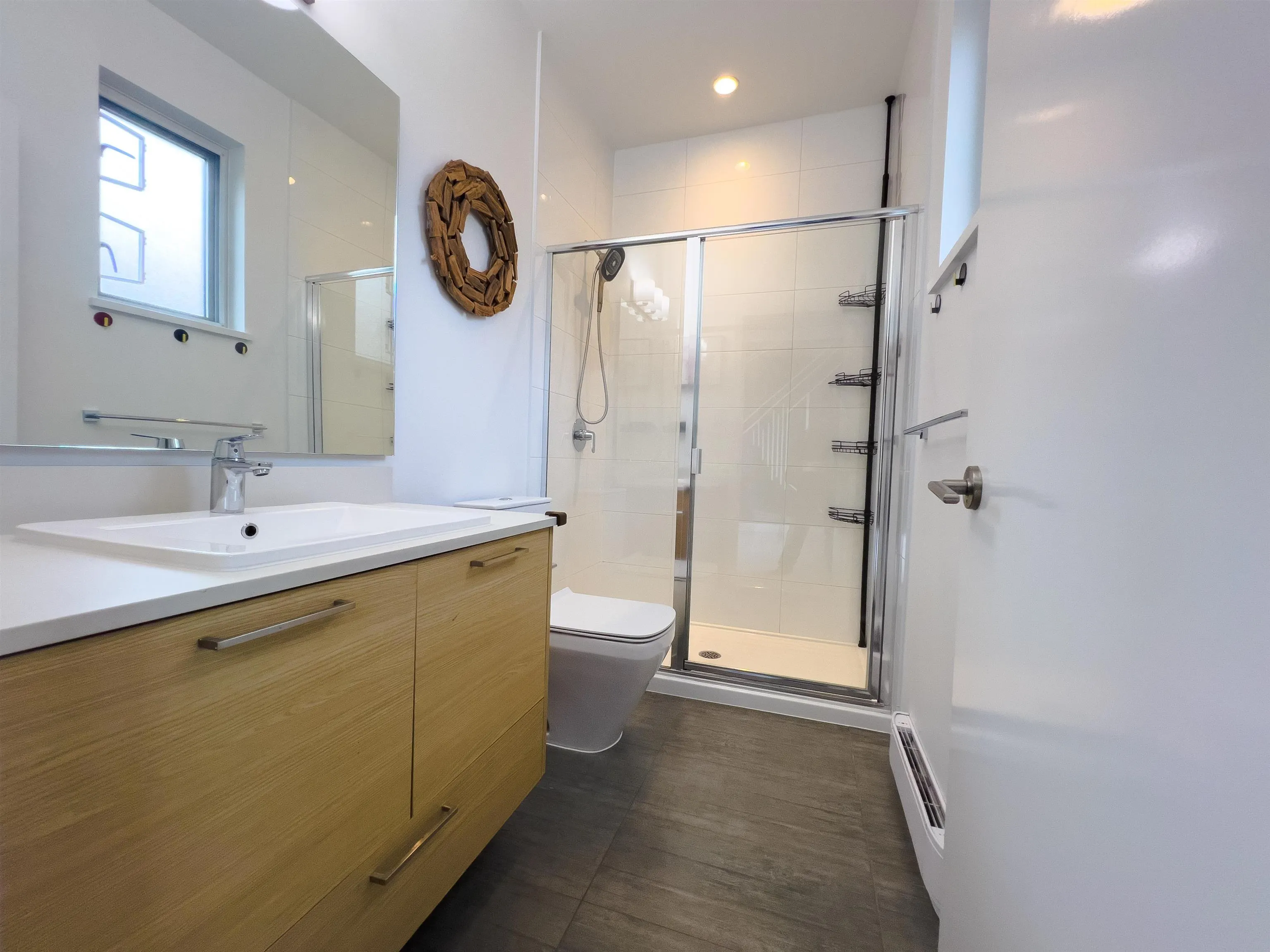 203 18505 Laurensen Place