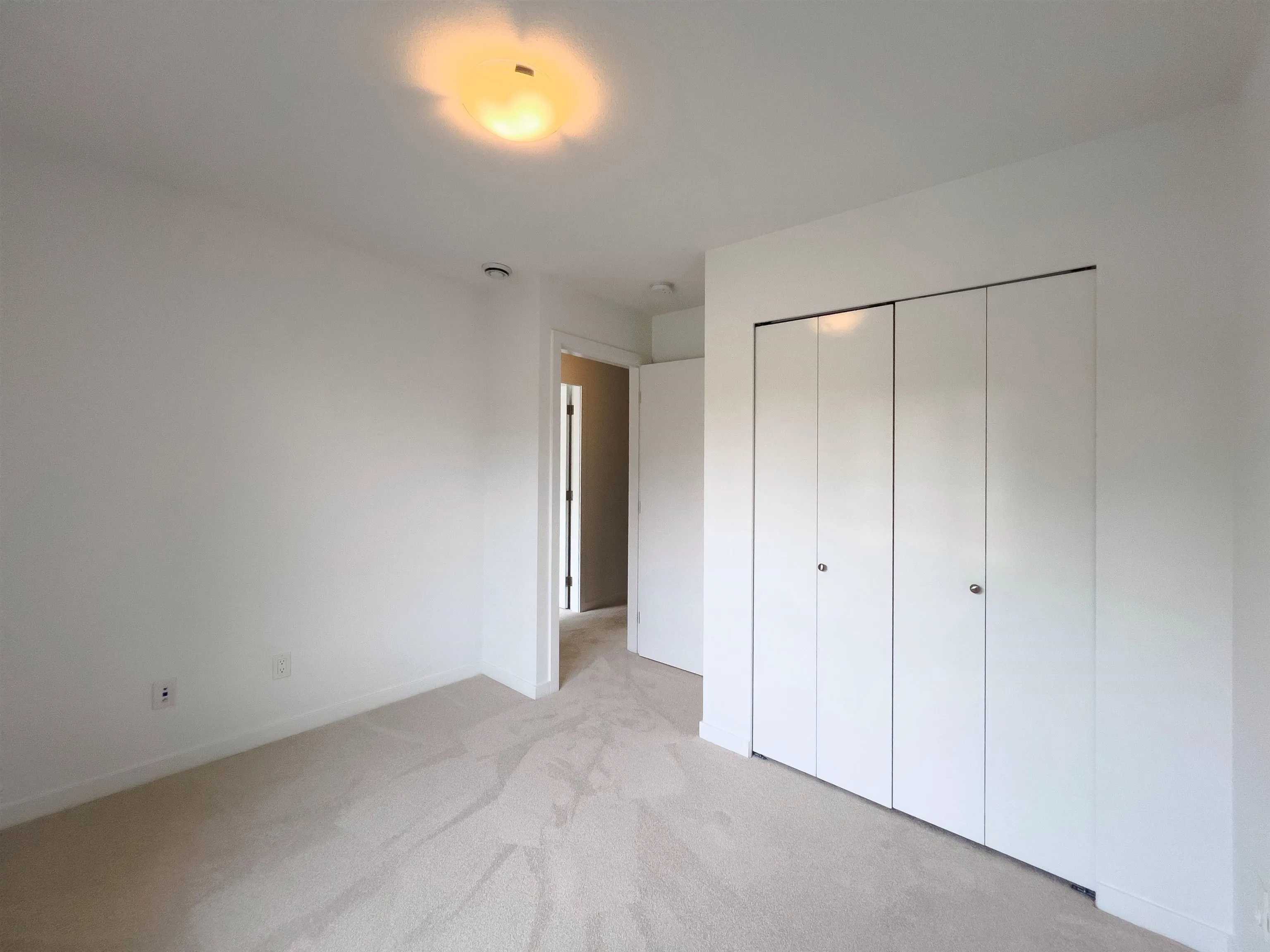 203 18505 Laurensen Place