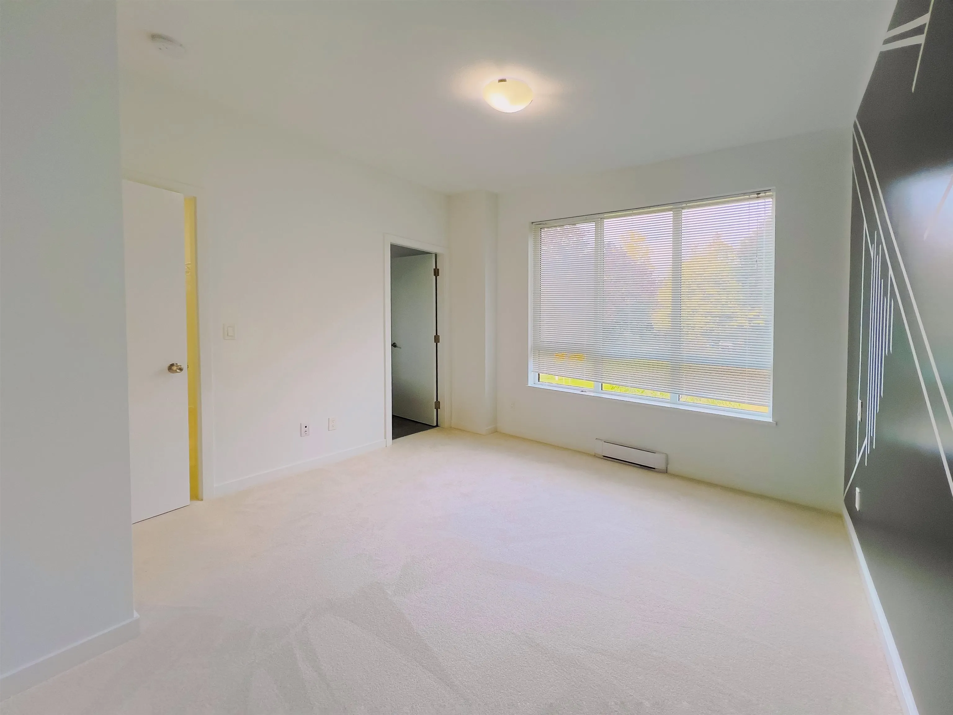 203 18505 Laurensen Place