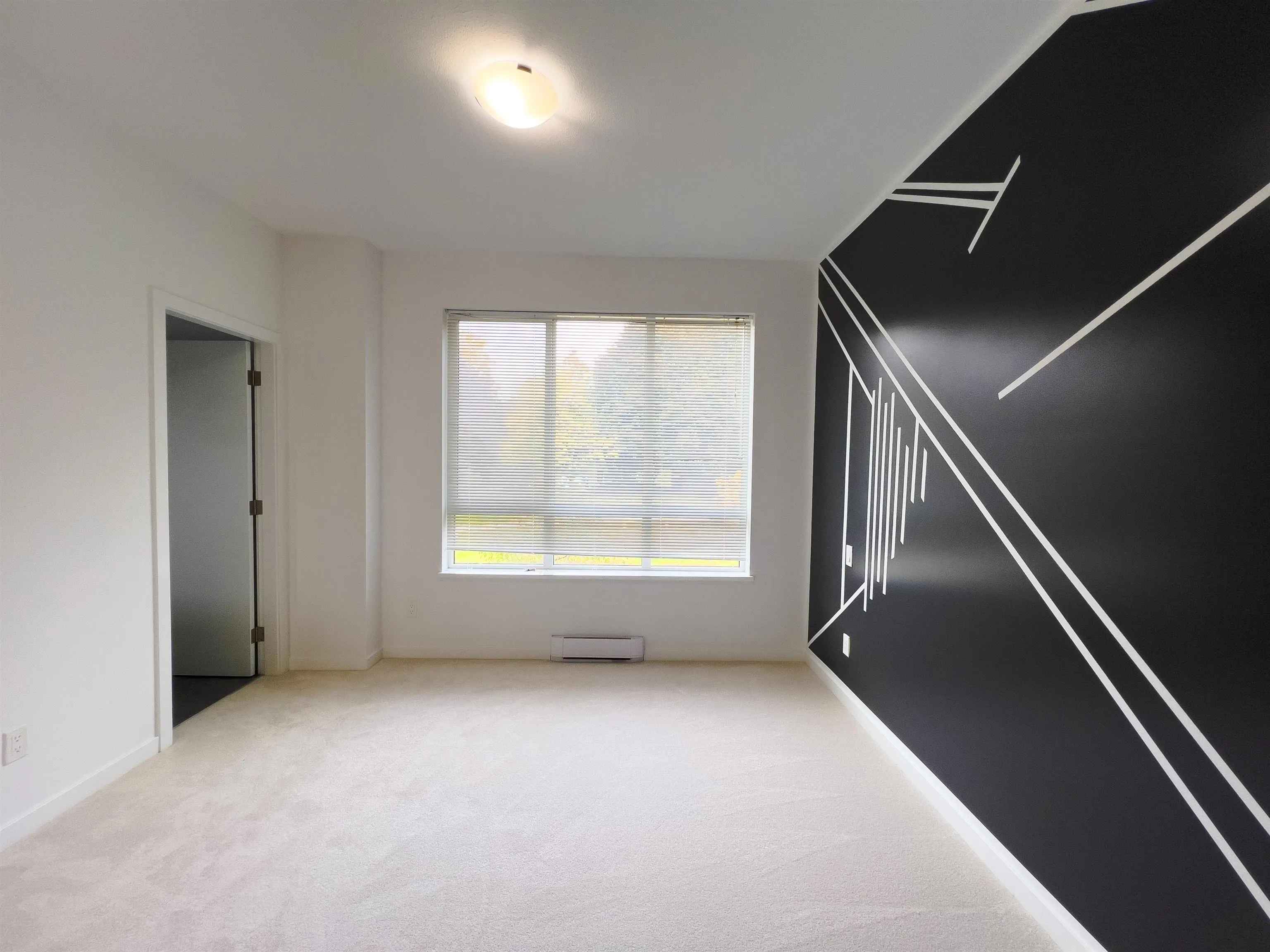 203 18505 Laurensen Place