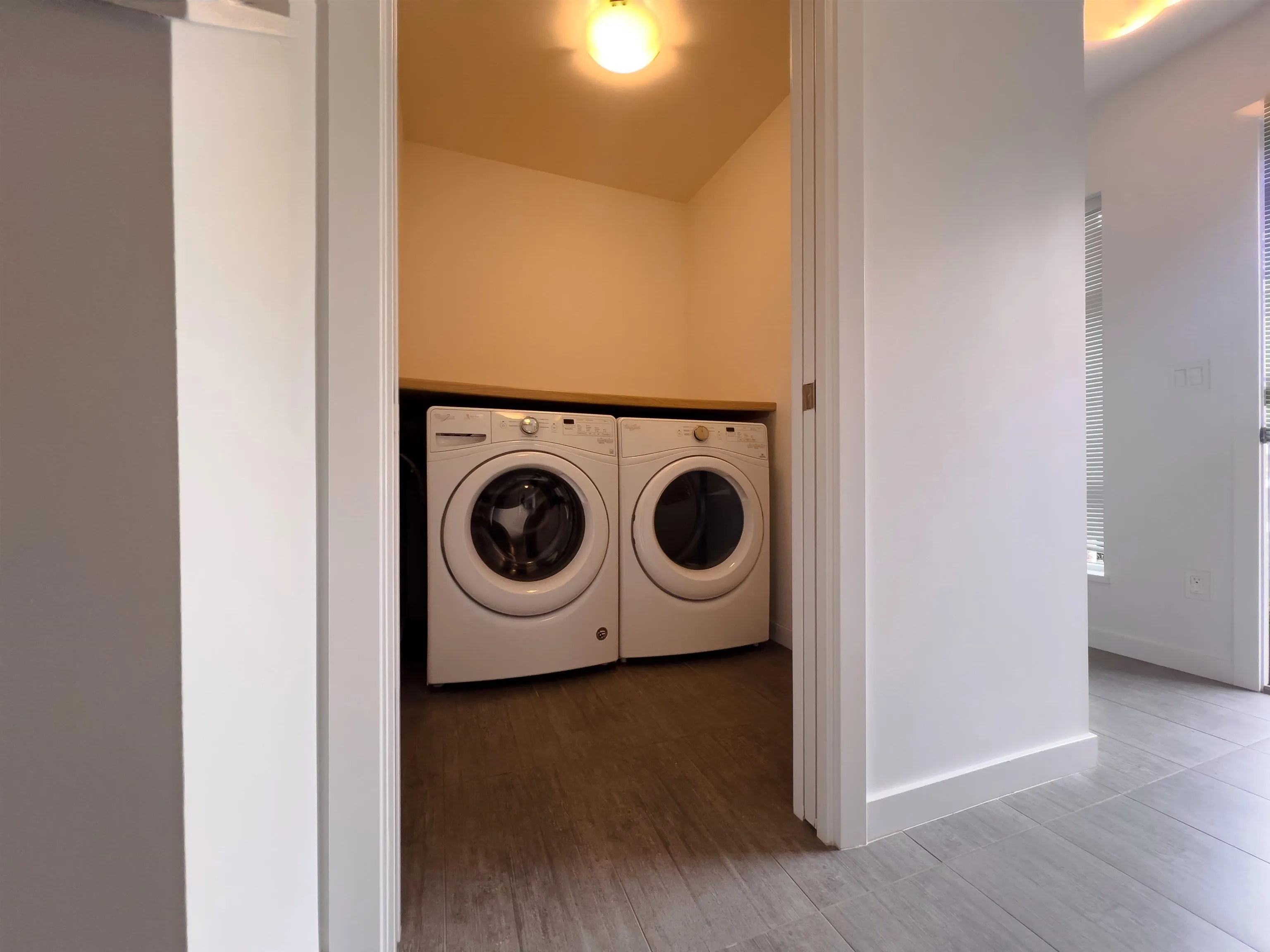 203 18505 Laurensen Place