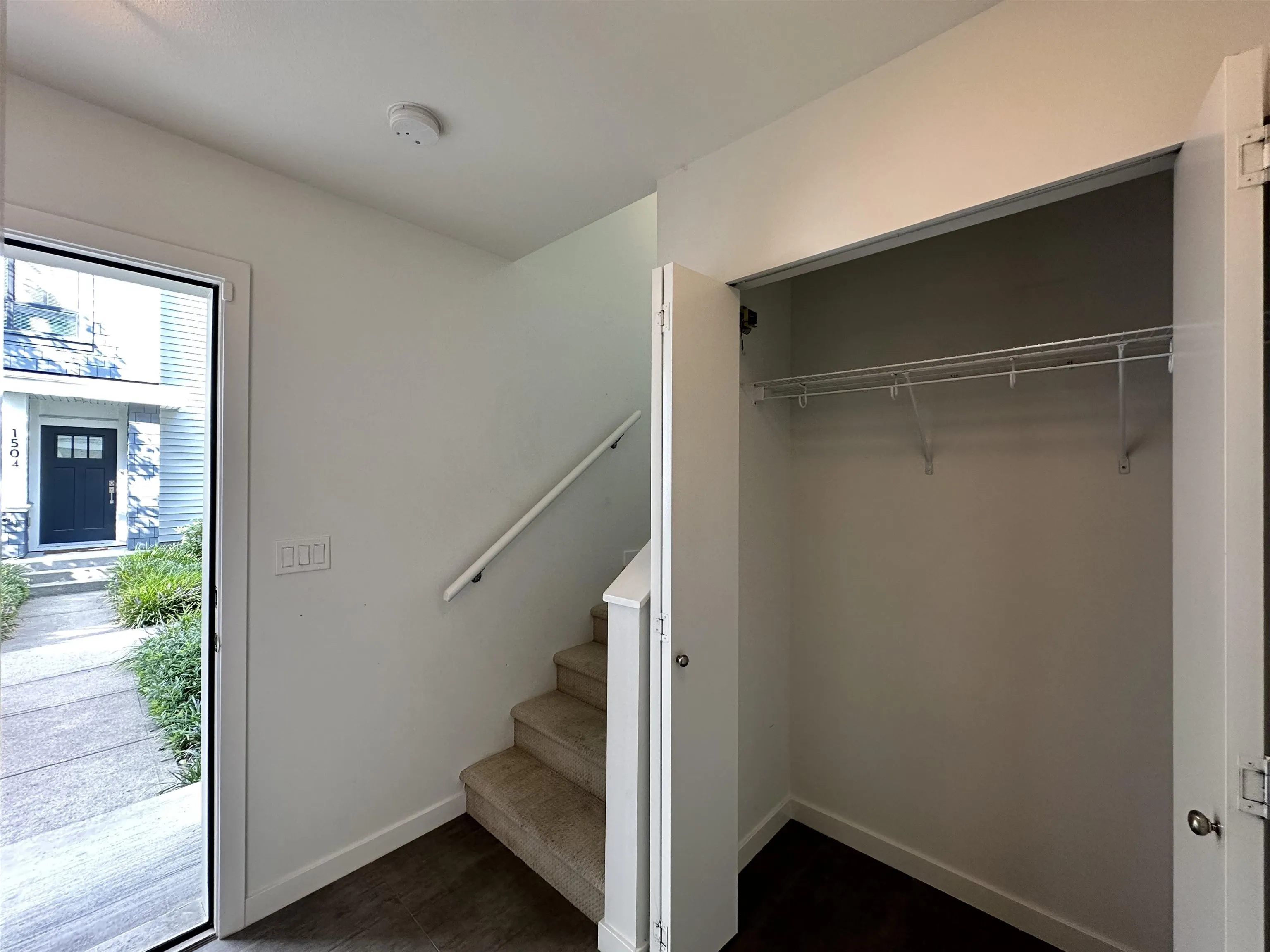 1604 18505 Laurensen Place