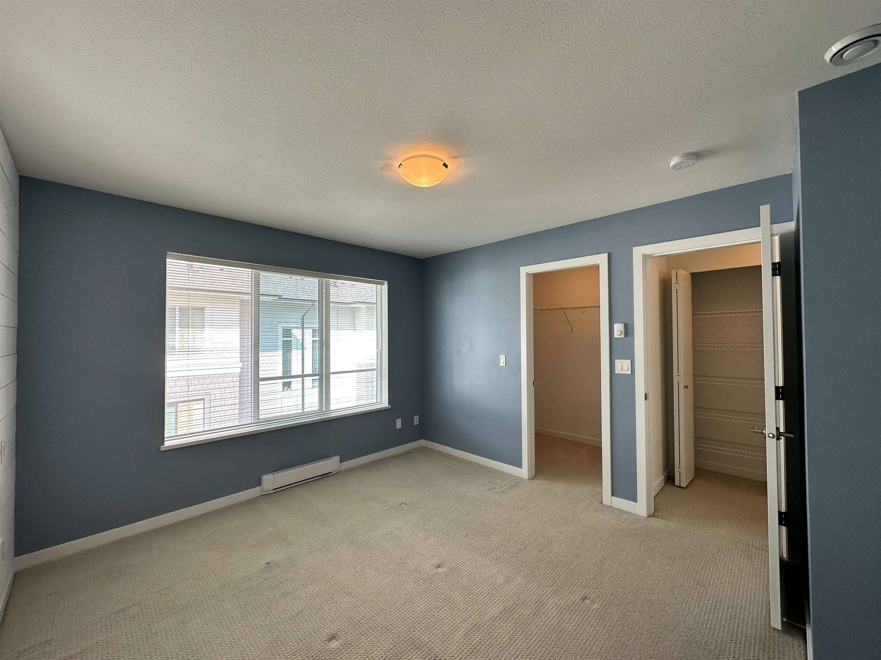 1604 18505 Laurensen Place