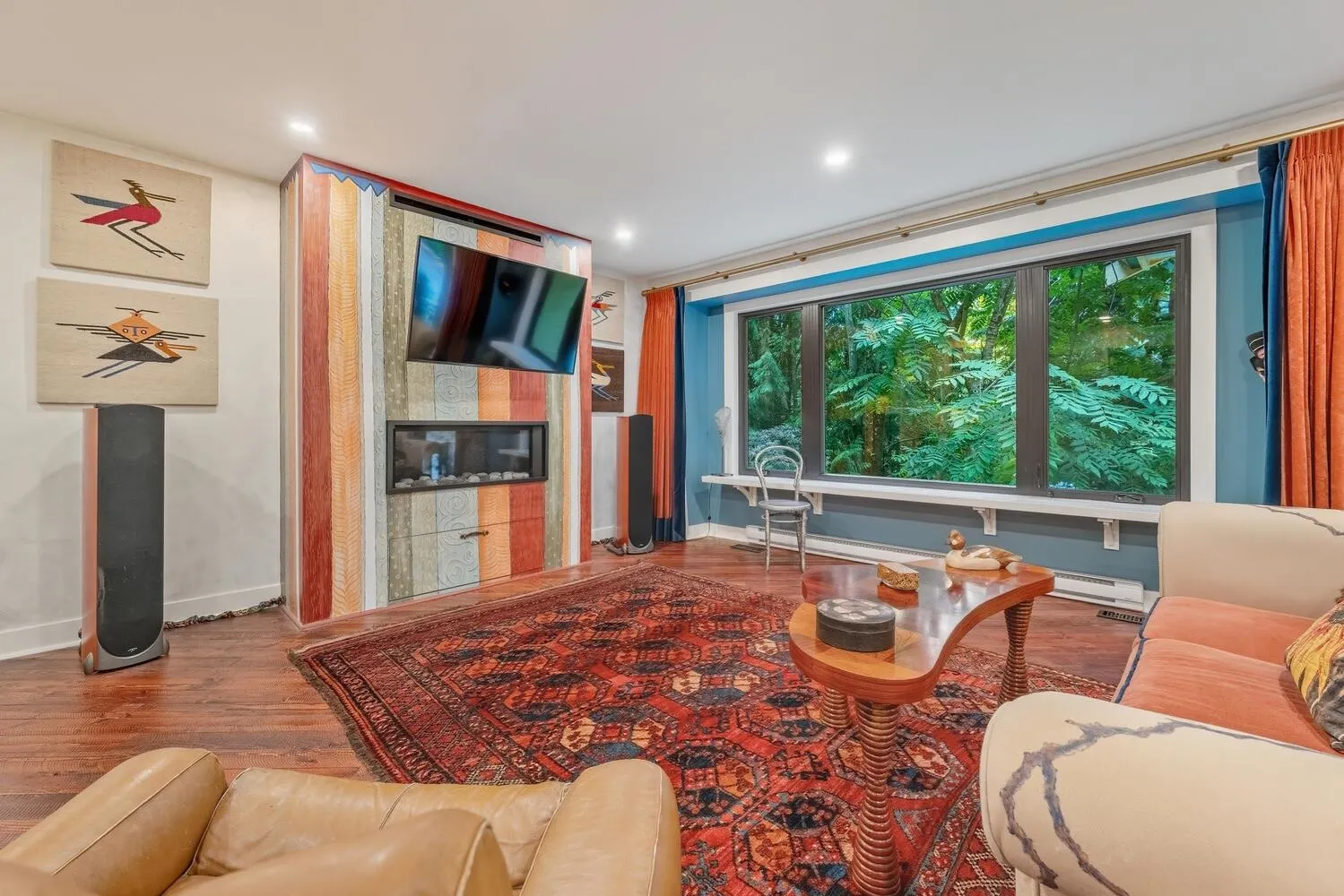 2336 Treetop Lane