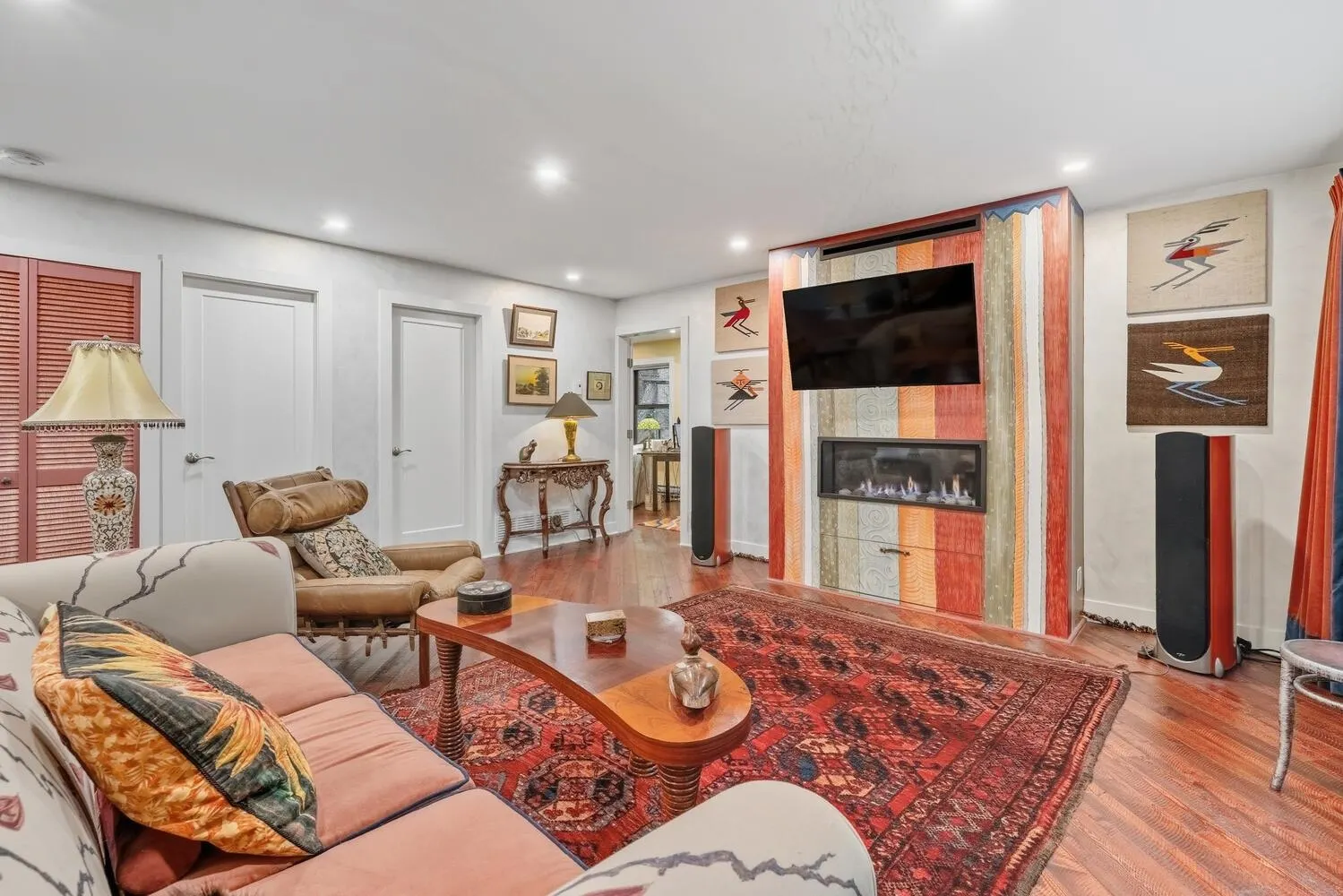2336 Treetop Lane