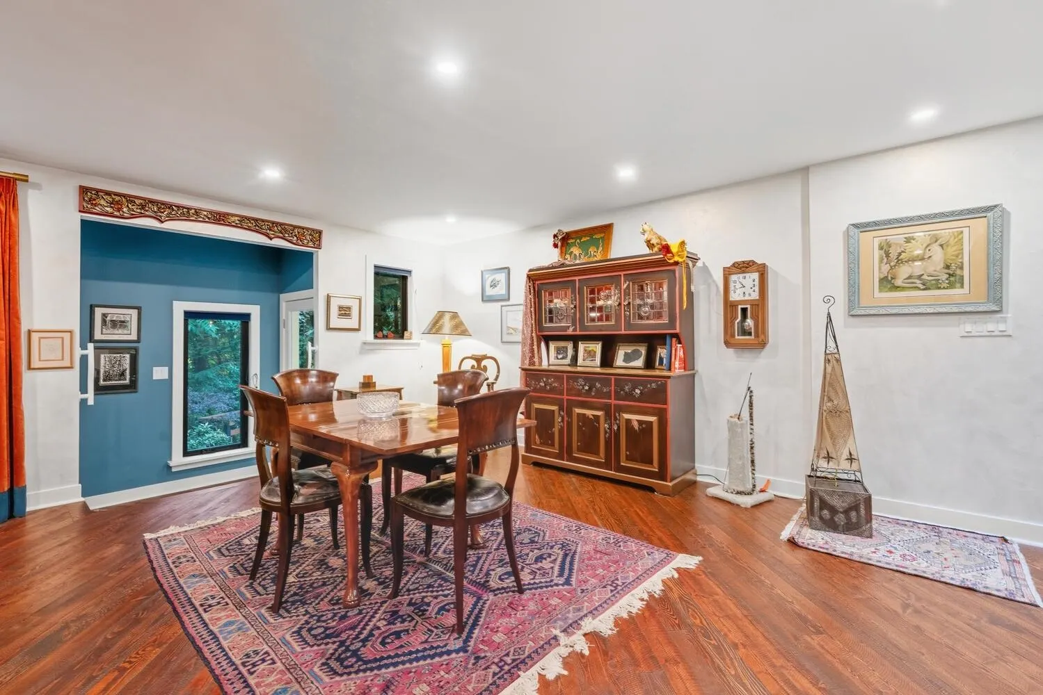 2336 Treetop Lane