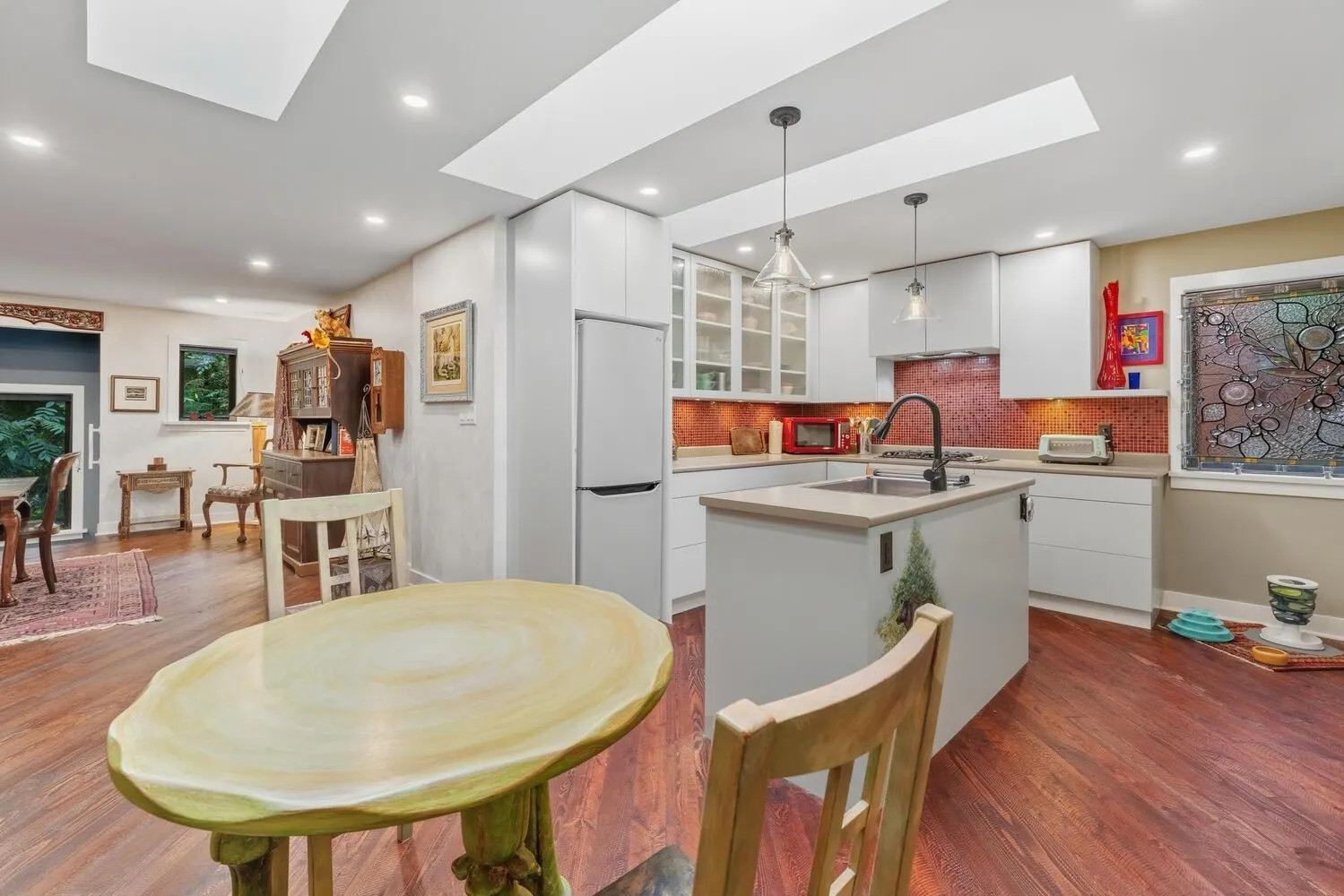 2336 Treetop Lane
