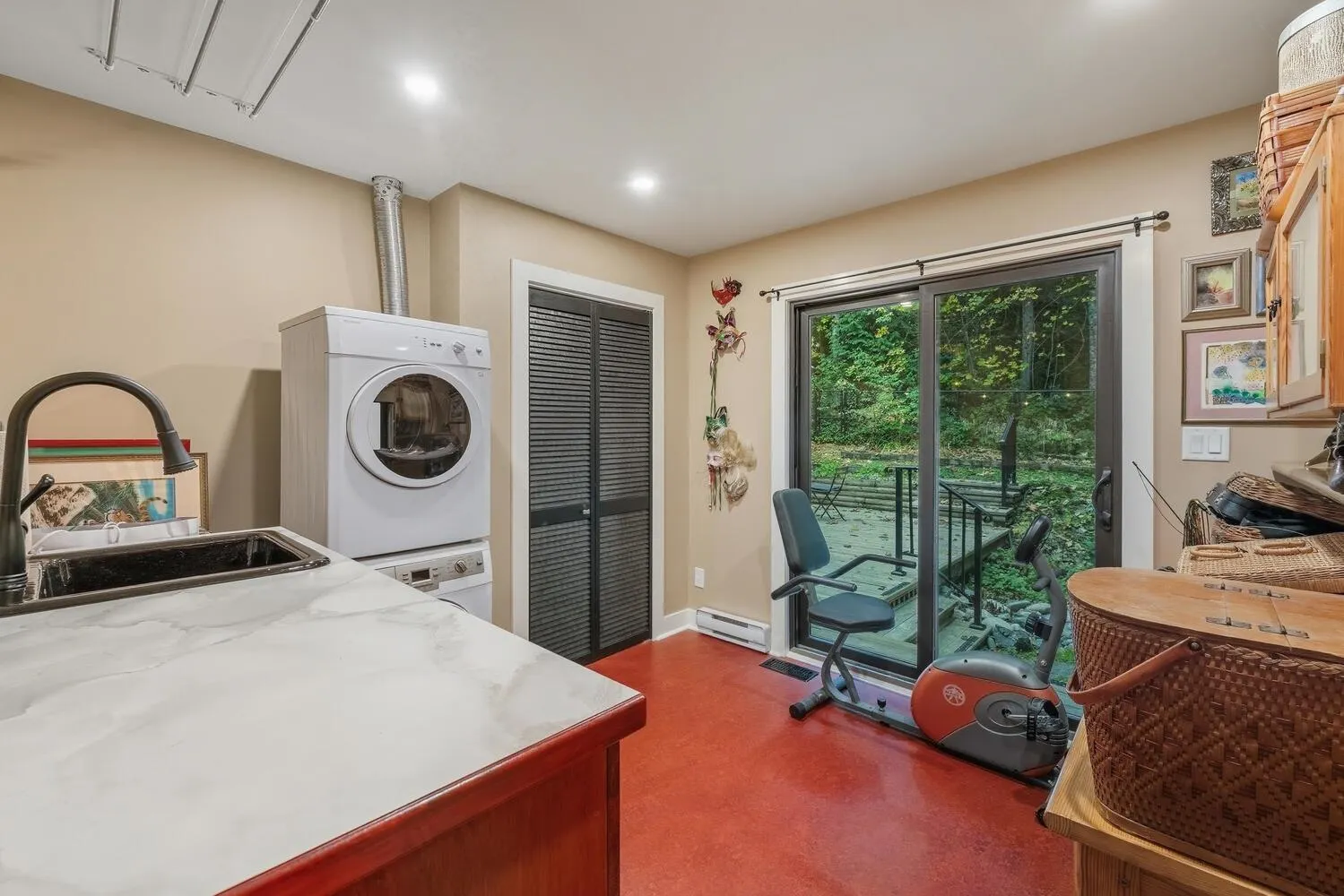 2336 Treetop Lane