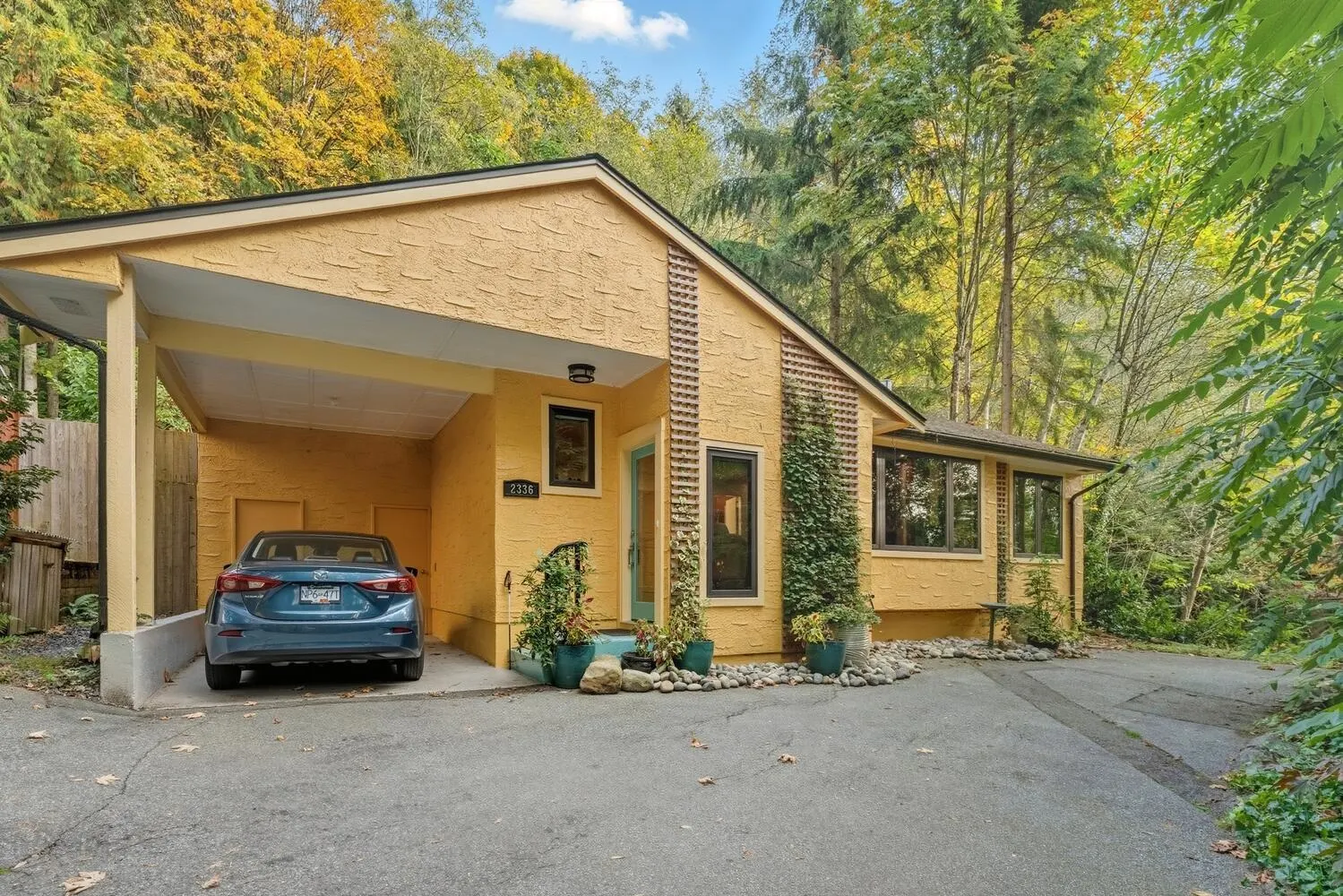 2336 Treetop Lane