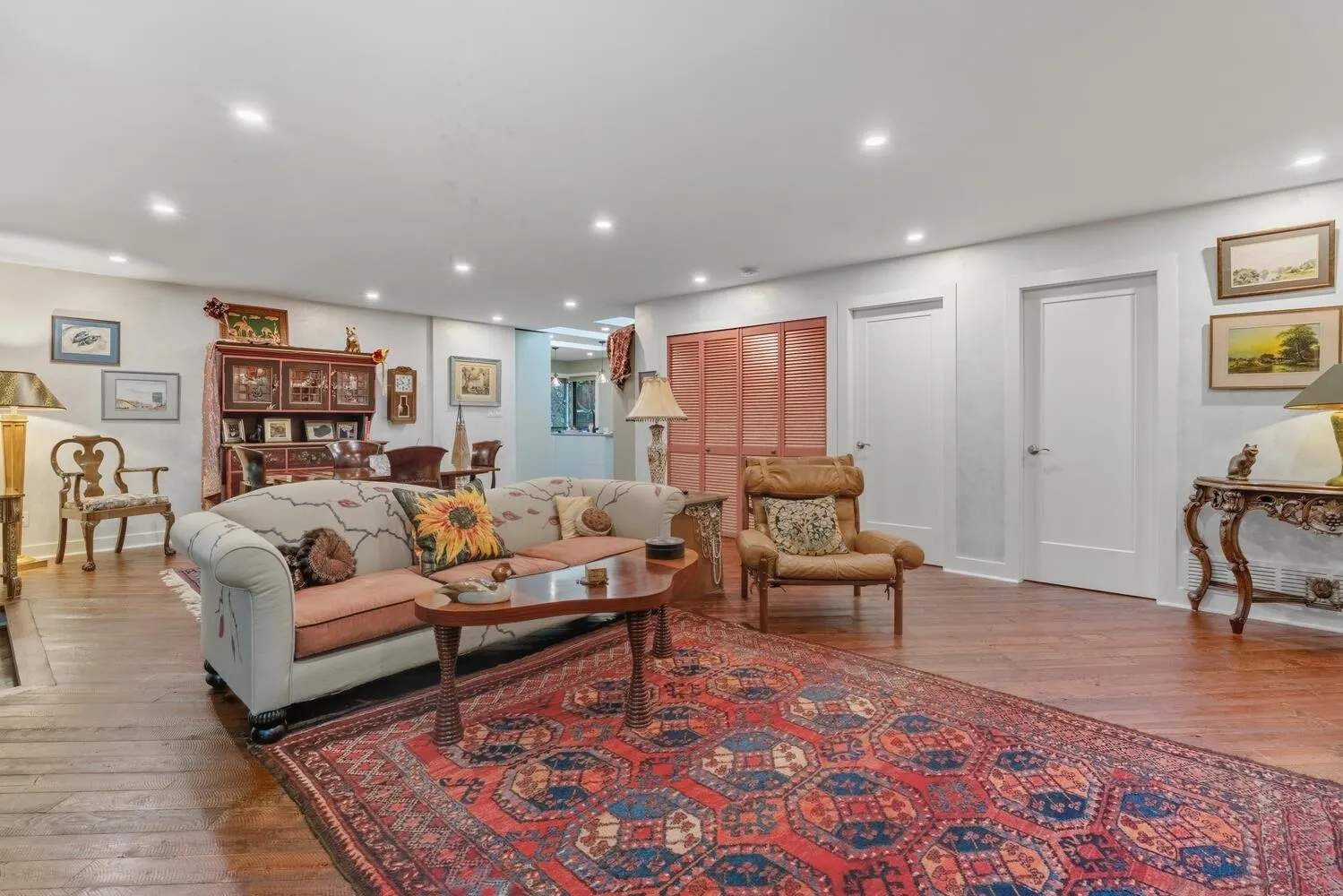 2336 Treetop Lane