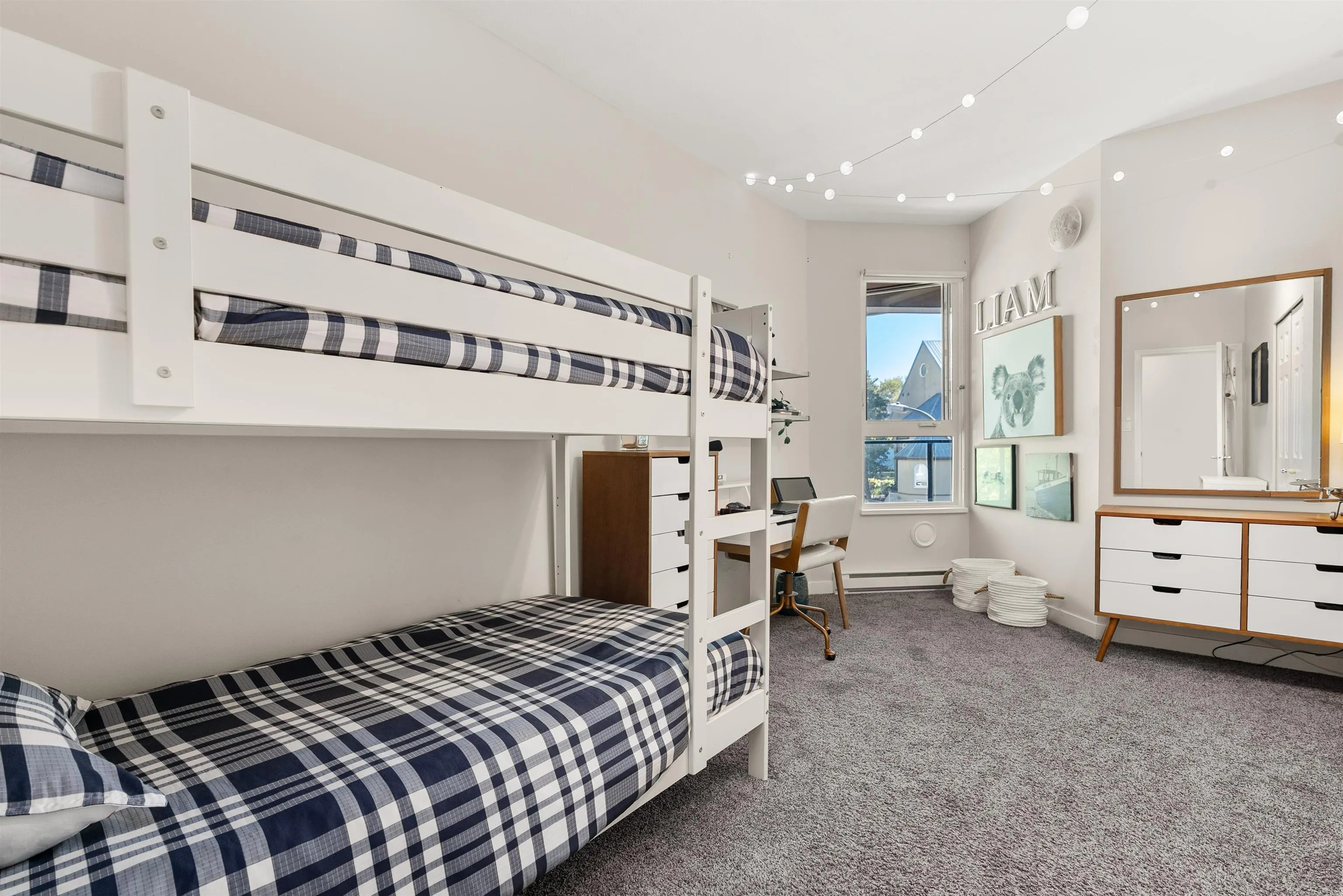 301 1150 Quayside Drive