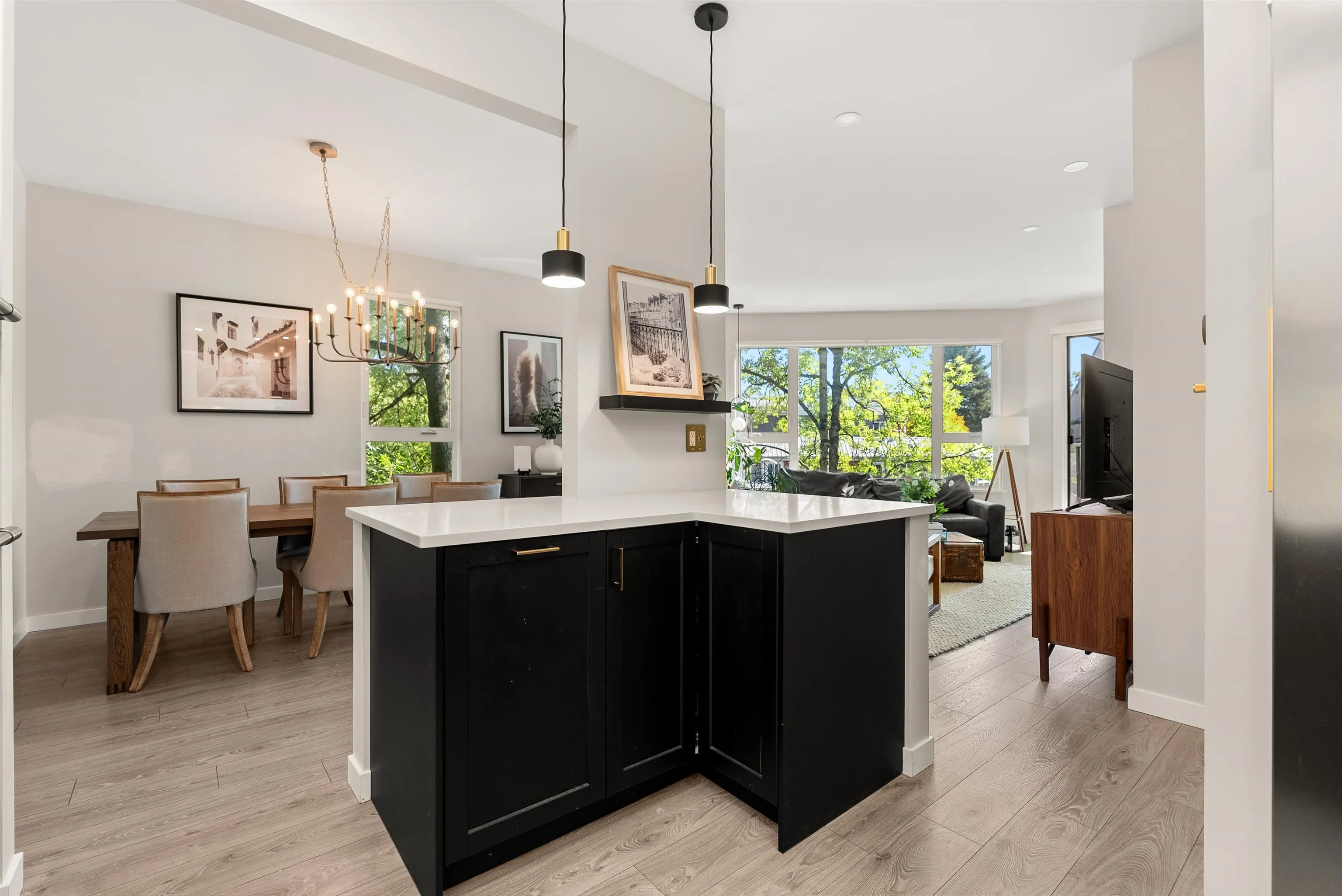 301 1150 Quayside Drive