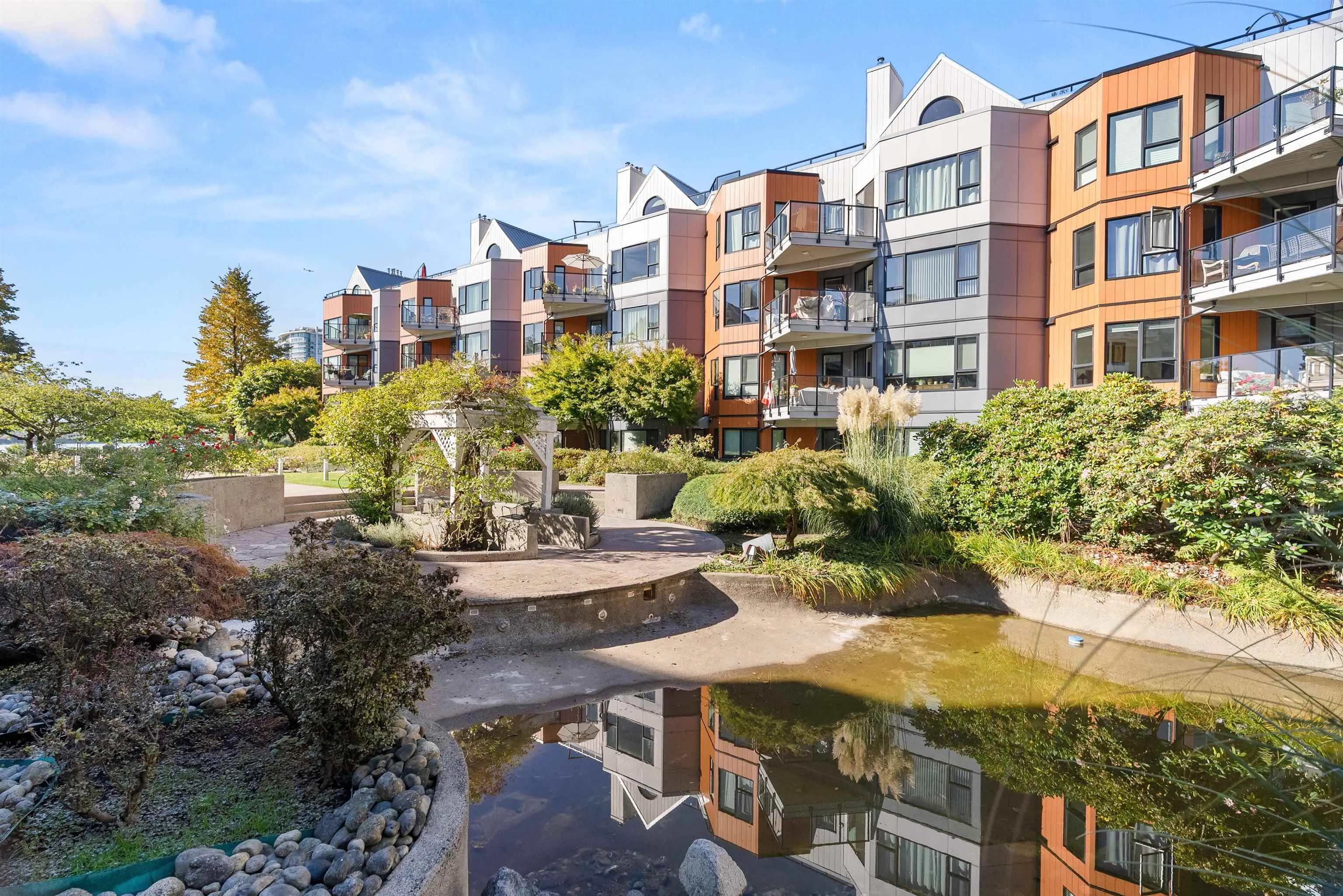 301 1150 Quayside Drive