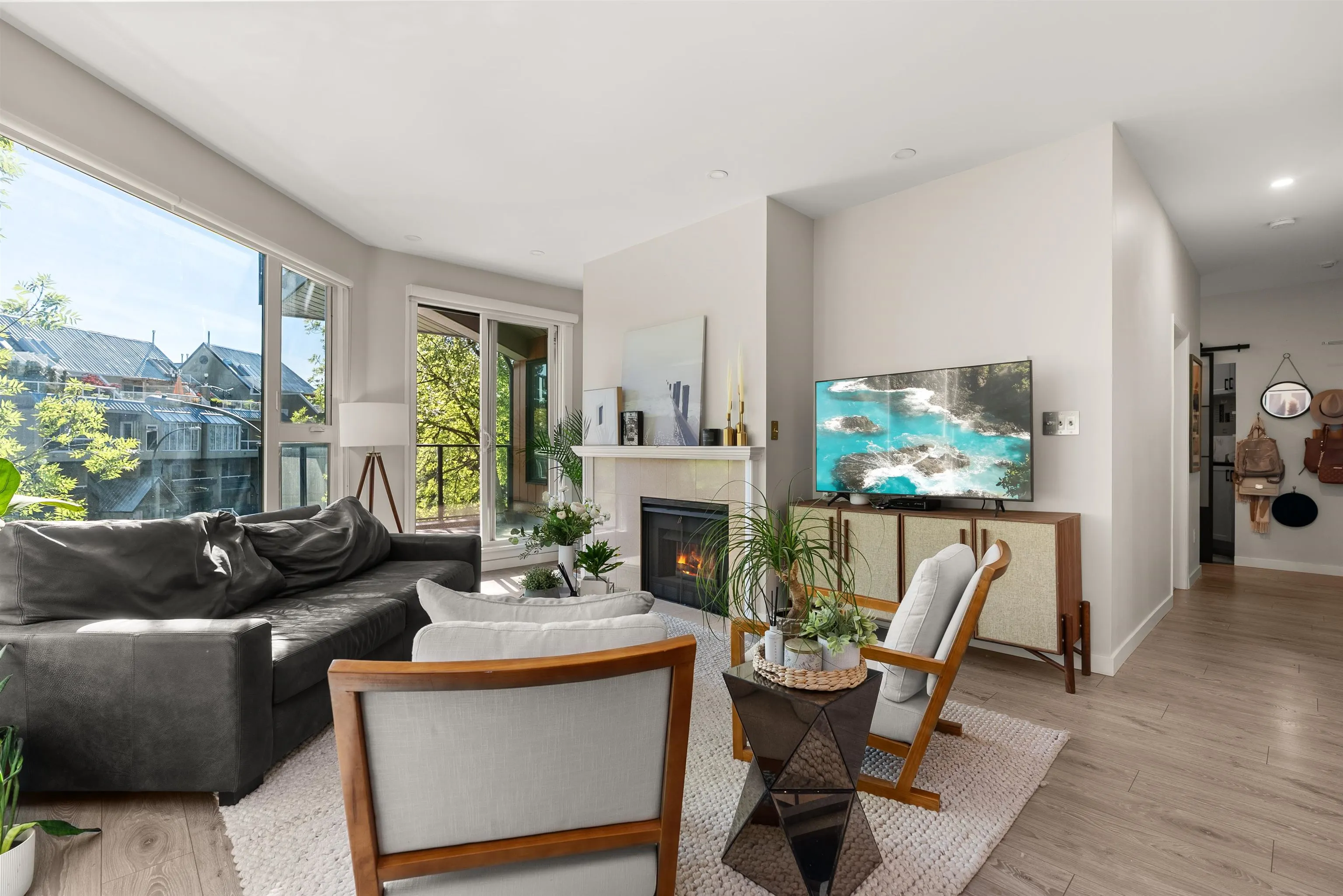 301 1150 Quayside Drive