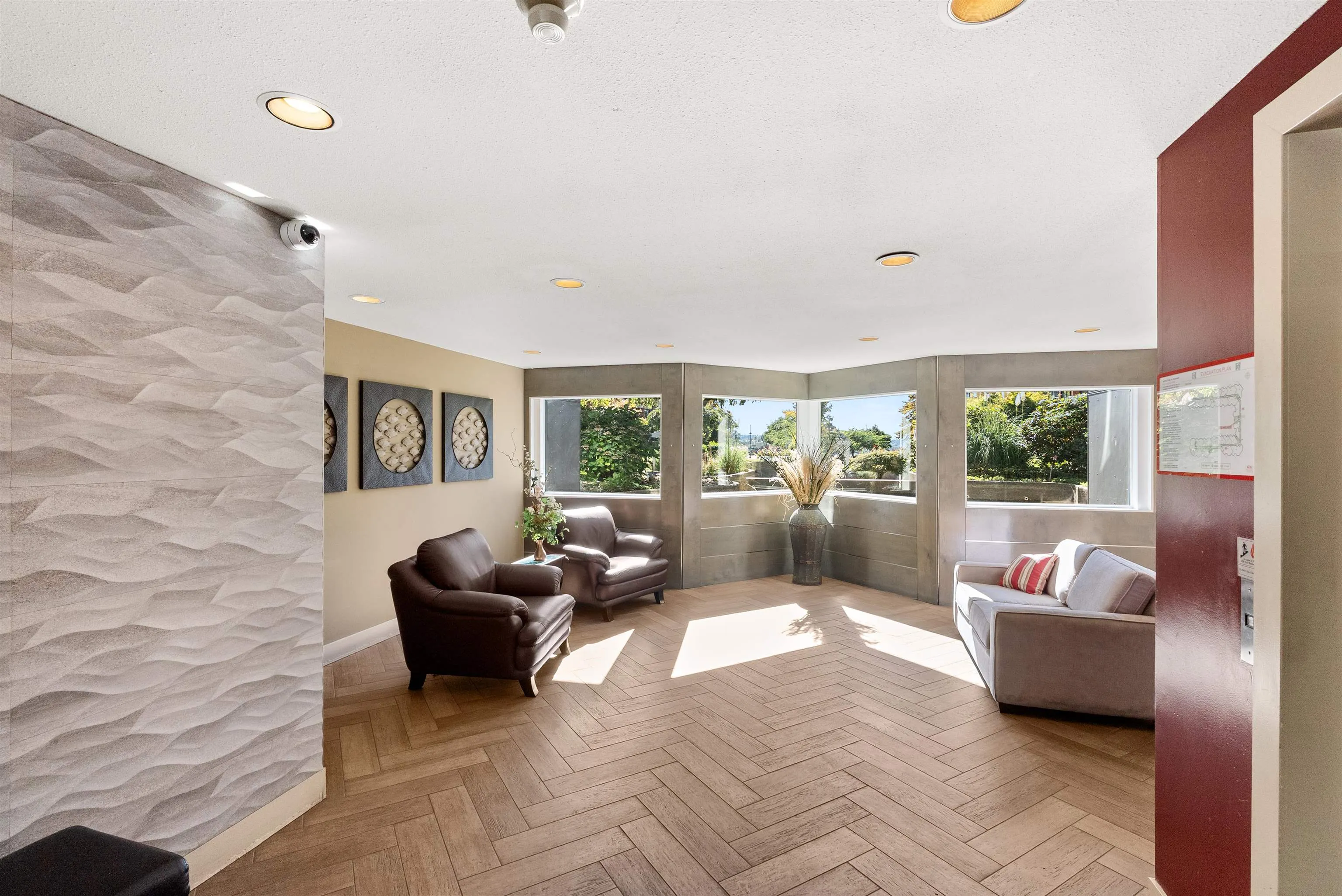 301 1150 Quayside Drive