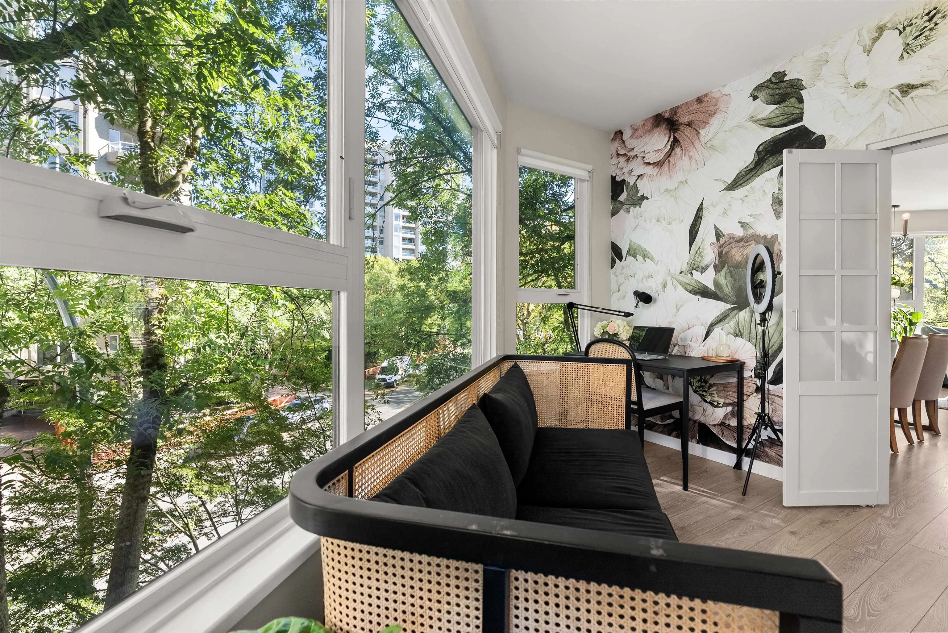 301 1150 Quayside Drive