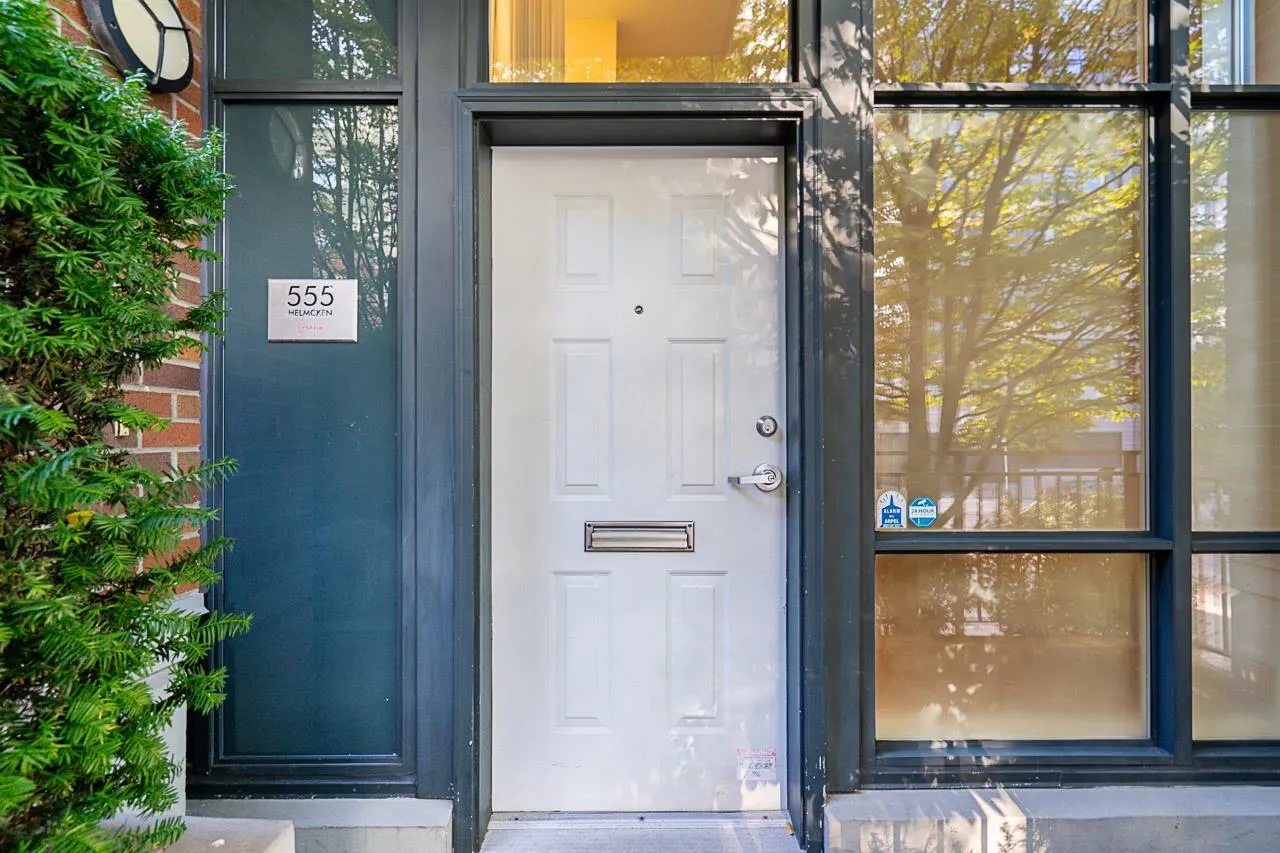 555 Helmcken Street