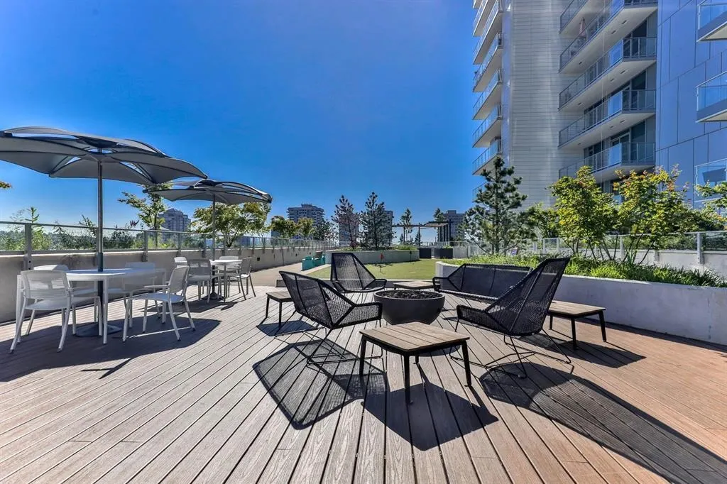1403 3833 Evergreen Place