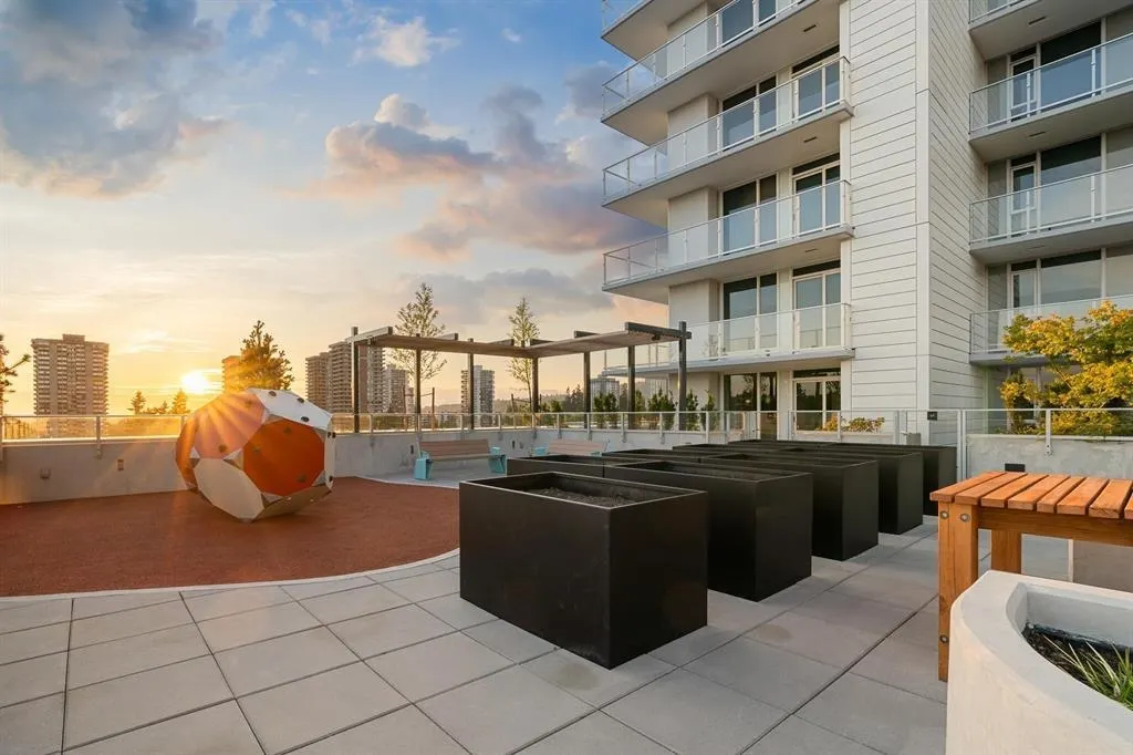 1403 3833 Evergreen Place