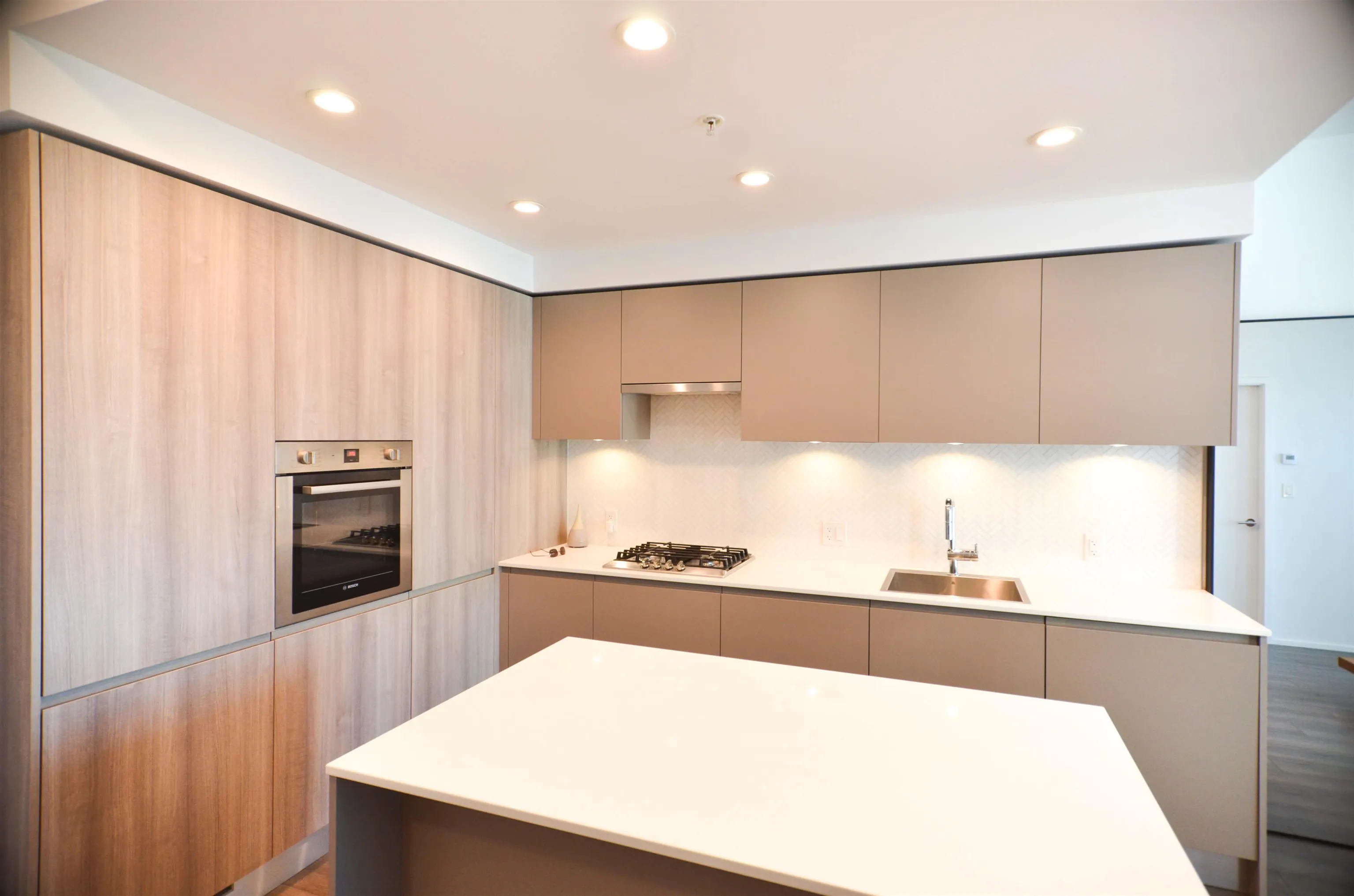1403 3833 Evergreen Place