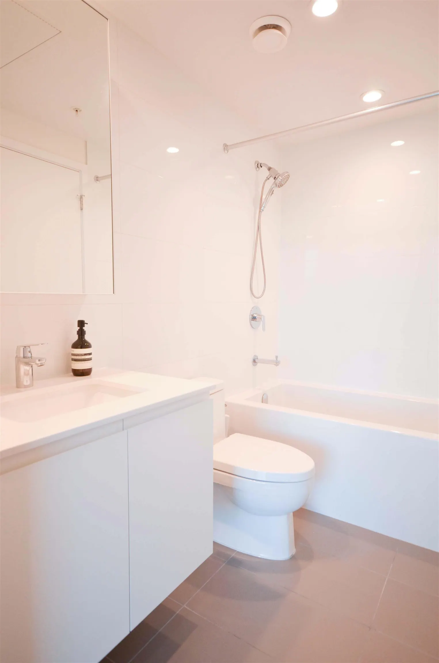 1403 3833 Evergreen Place