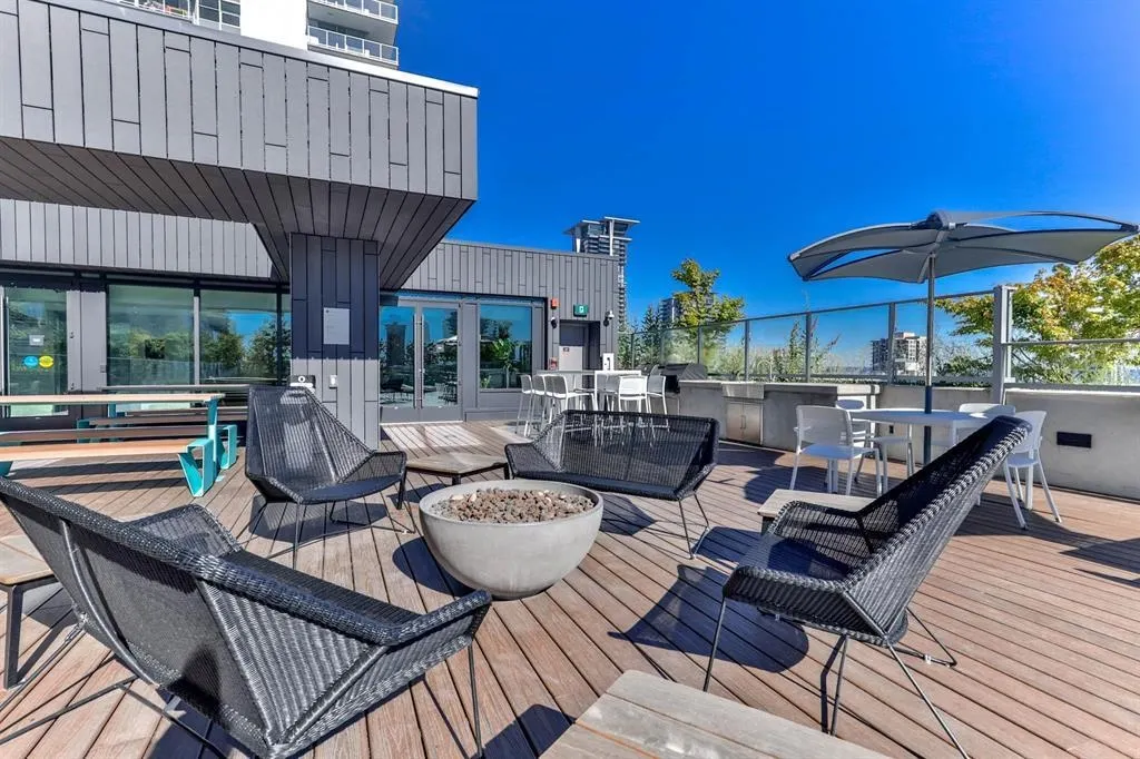 1403 3833 Evergreen Place