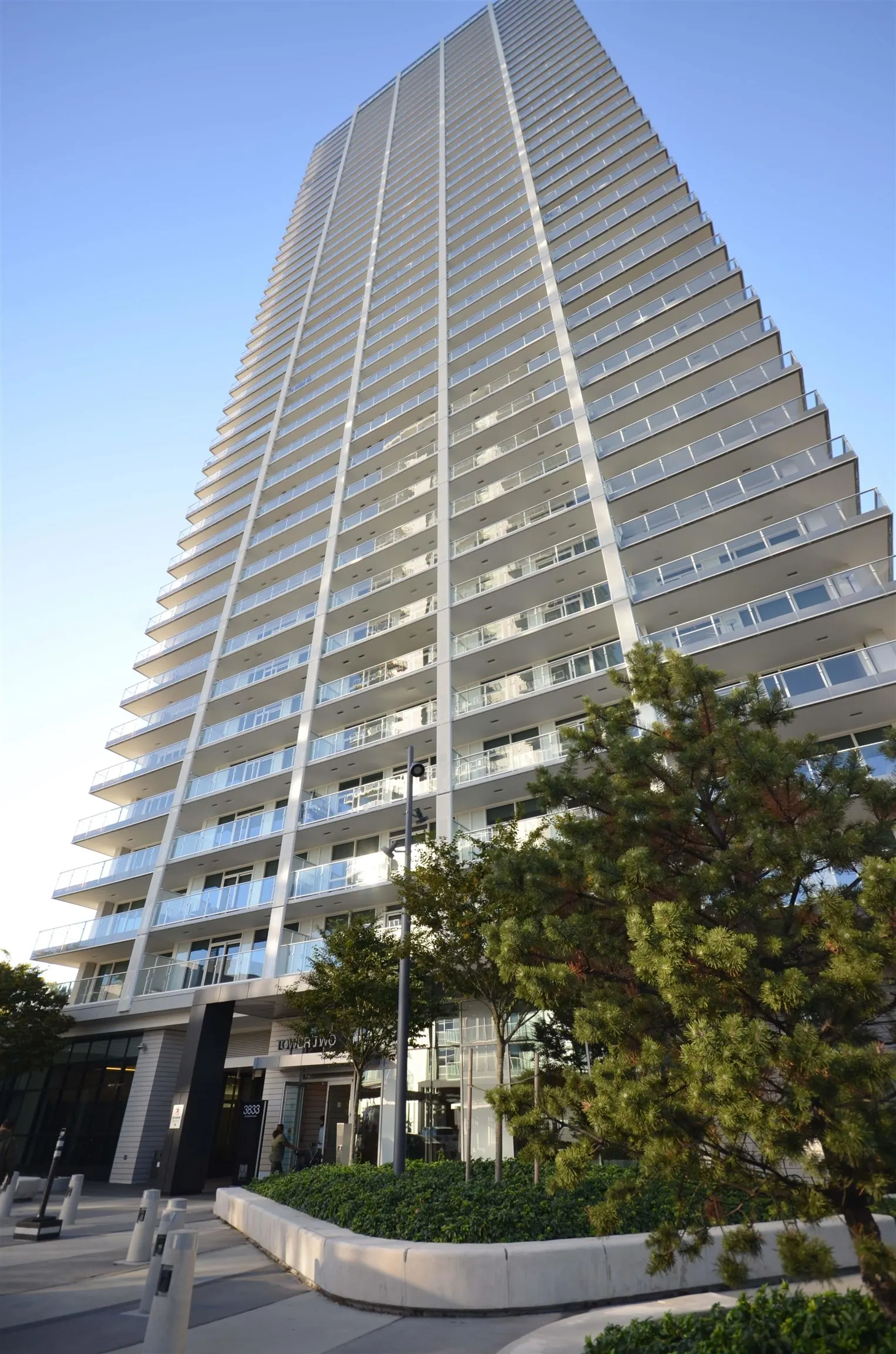 1403 3833 Evergreen Place
