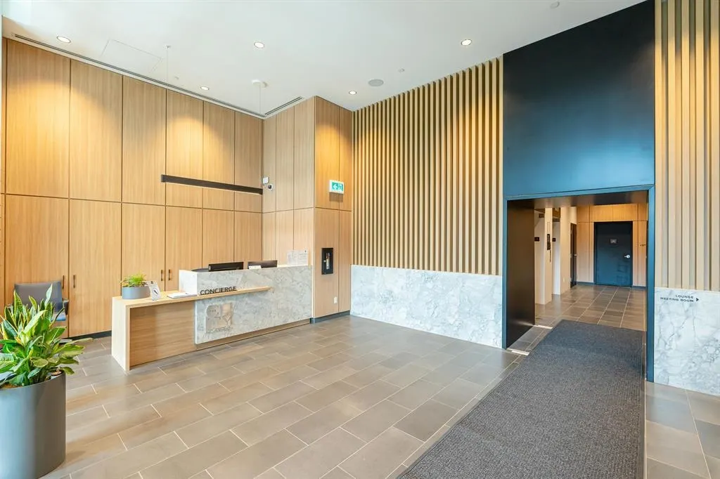 1403 3833 Evergreen Place