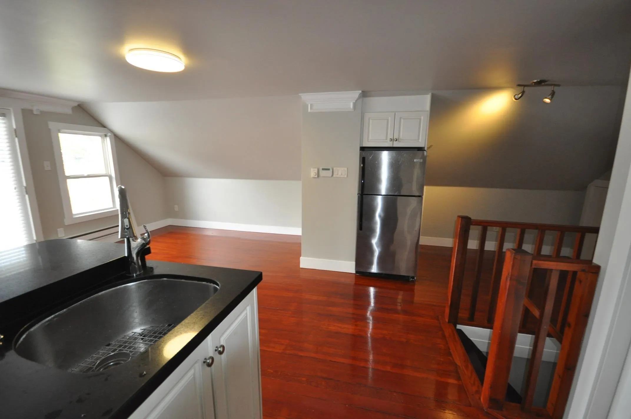 7505 Kingsway