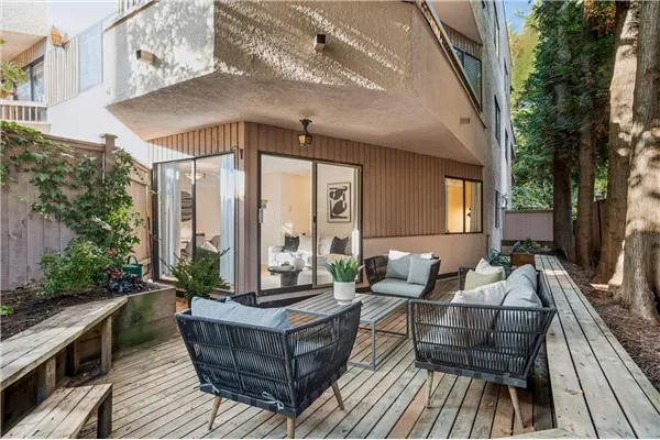 104 2190 W 8th Avenue