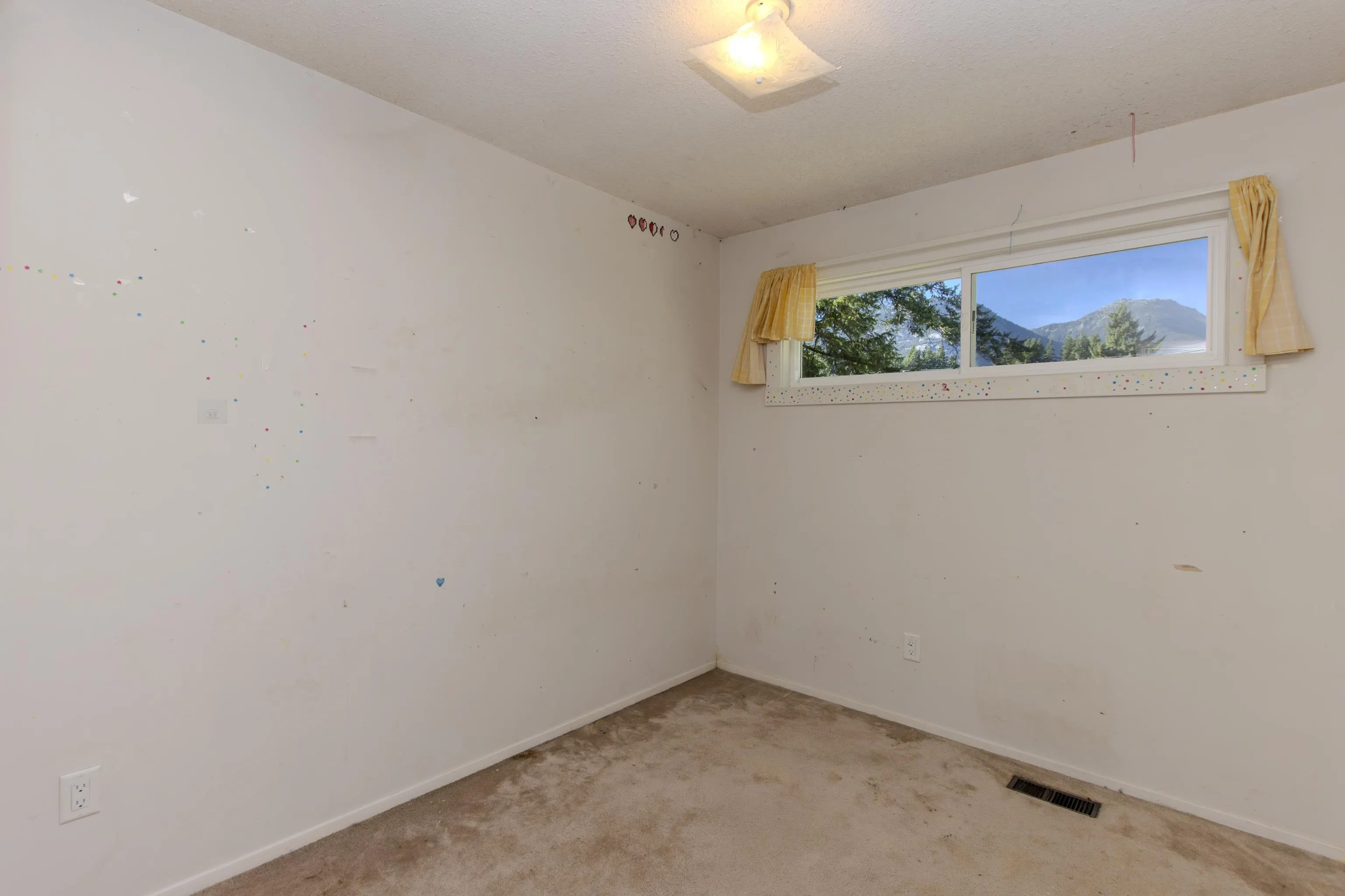 38183 Lombardy Crescent