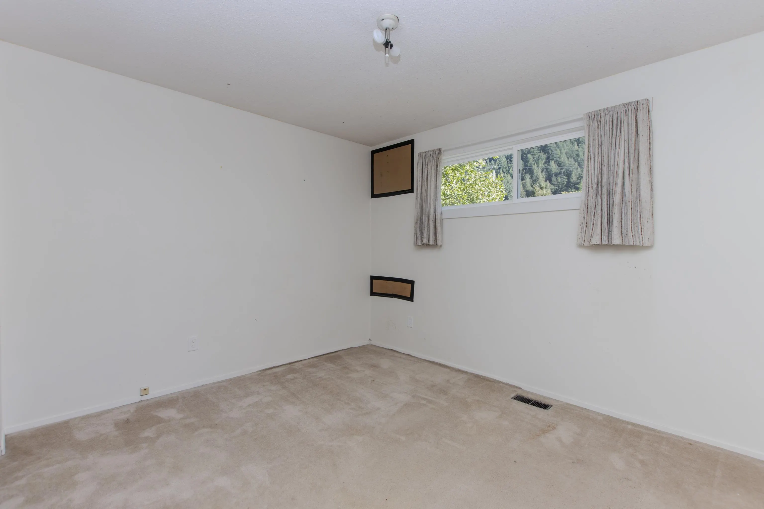 38183 Lombardy Crescent
