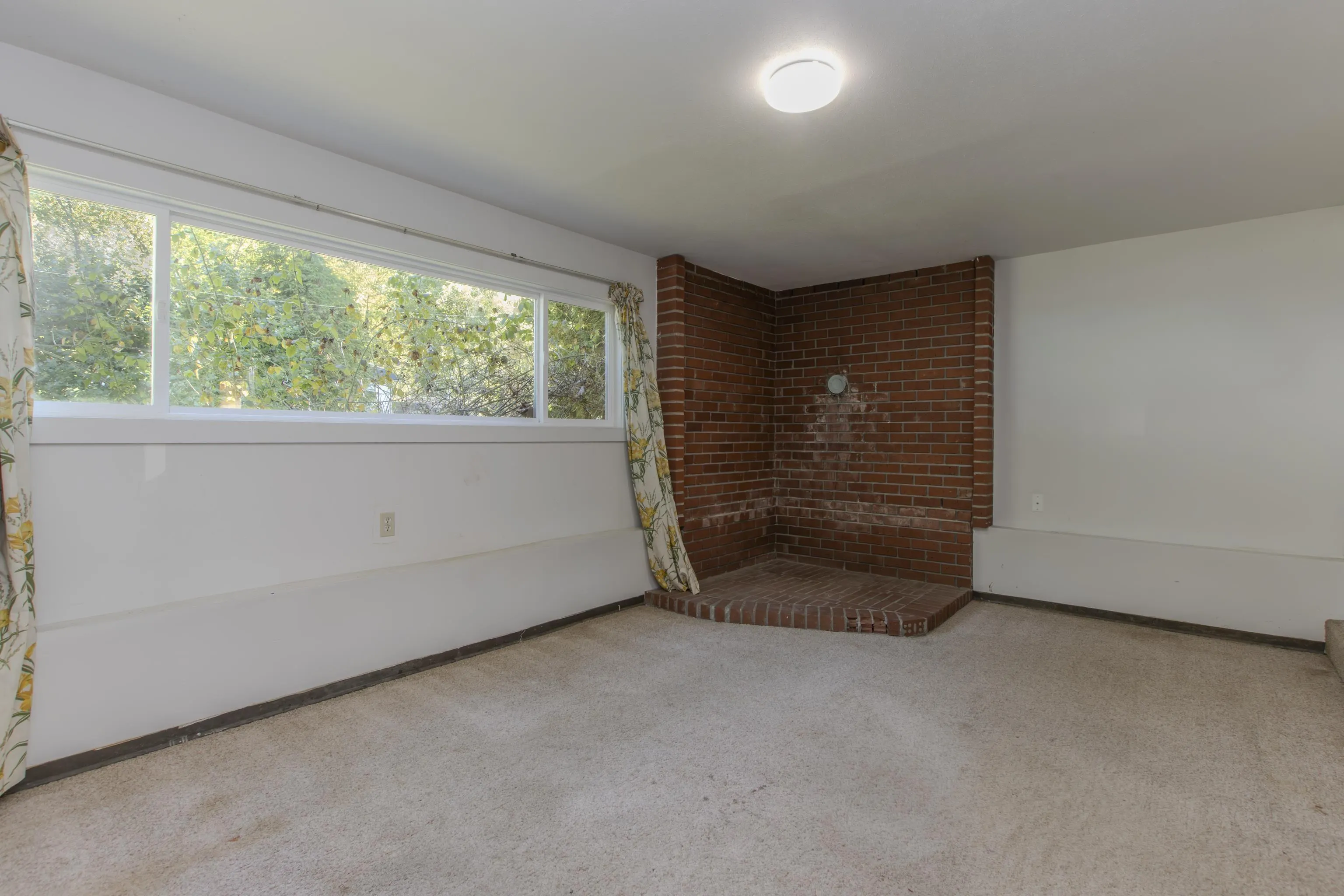 38183 Lombardy Crescent