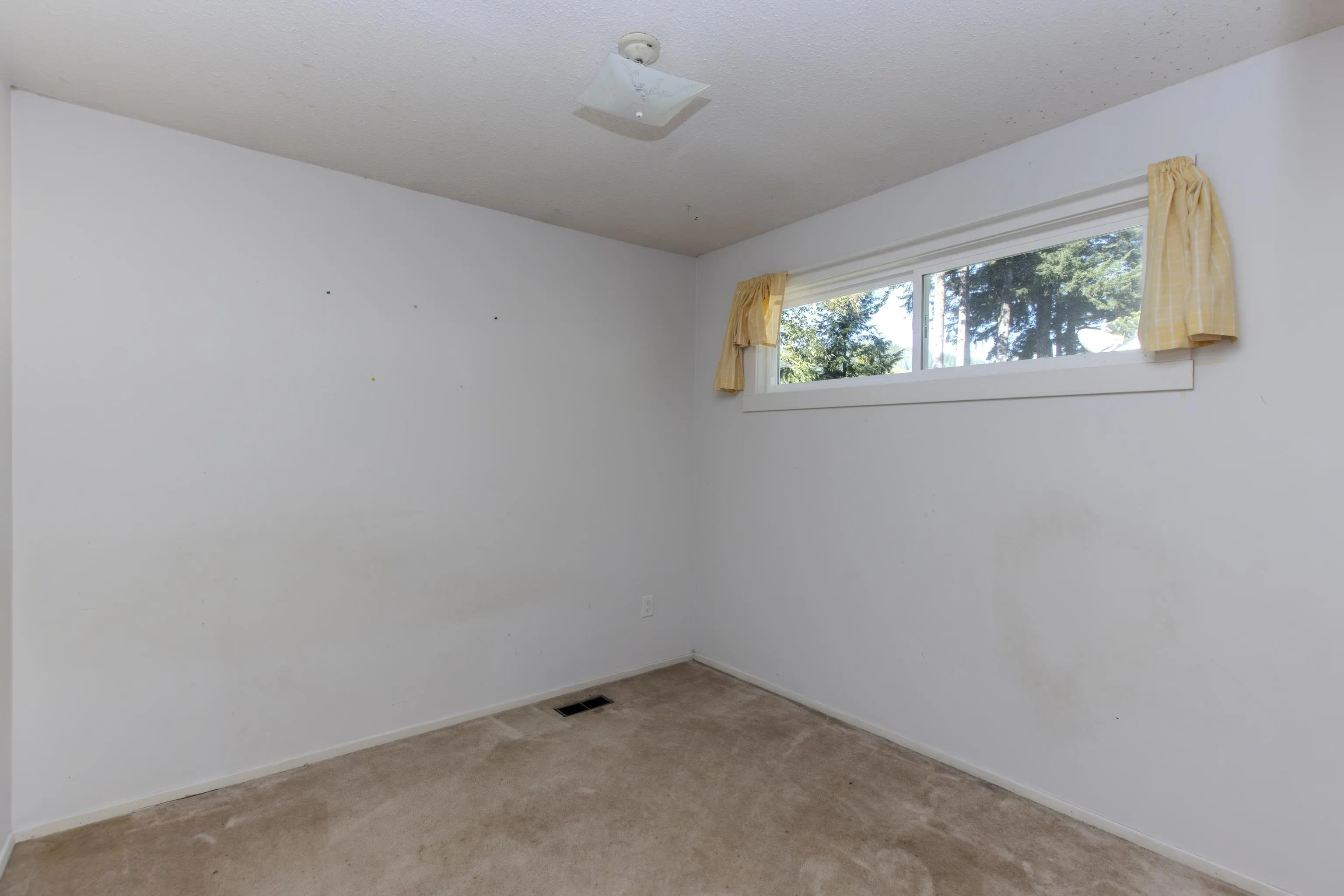 38183 Lombardy Crescent