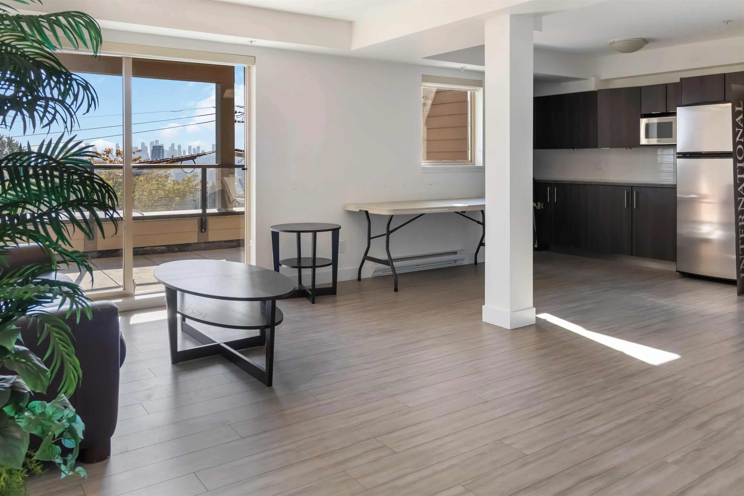 303 5688 Hastings Street
