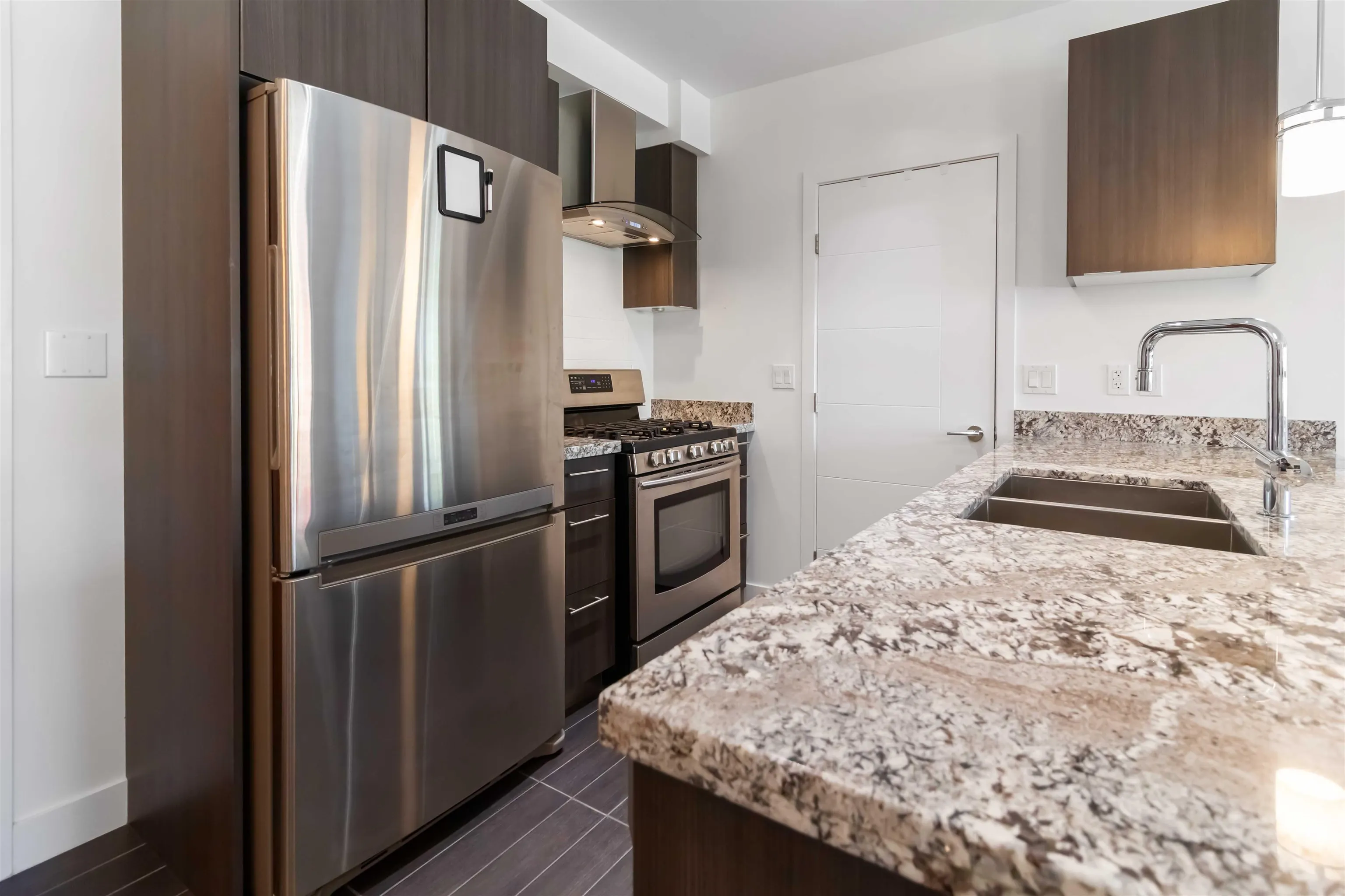 303 5688 Hastings Street