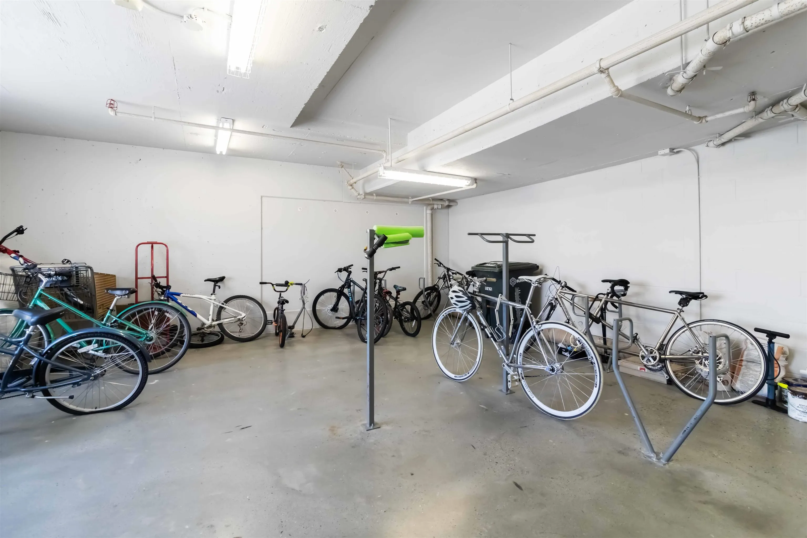 303 5688 Hastings Street
