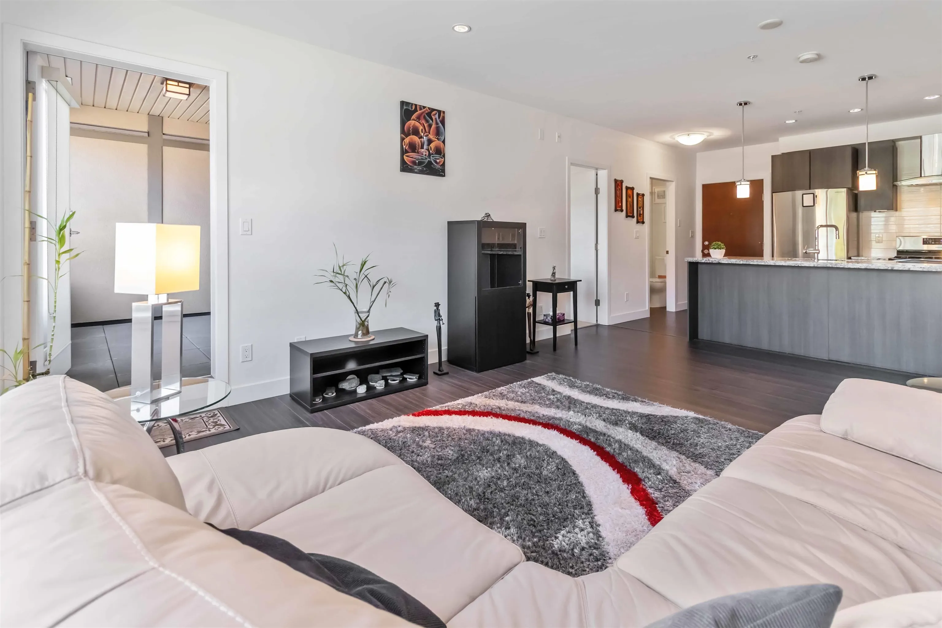 303 5688 Hastings Street