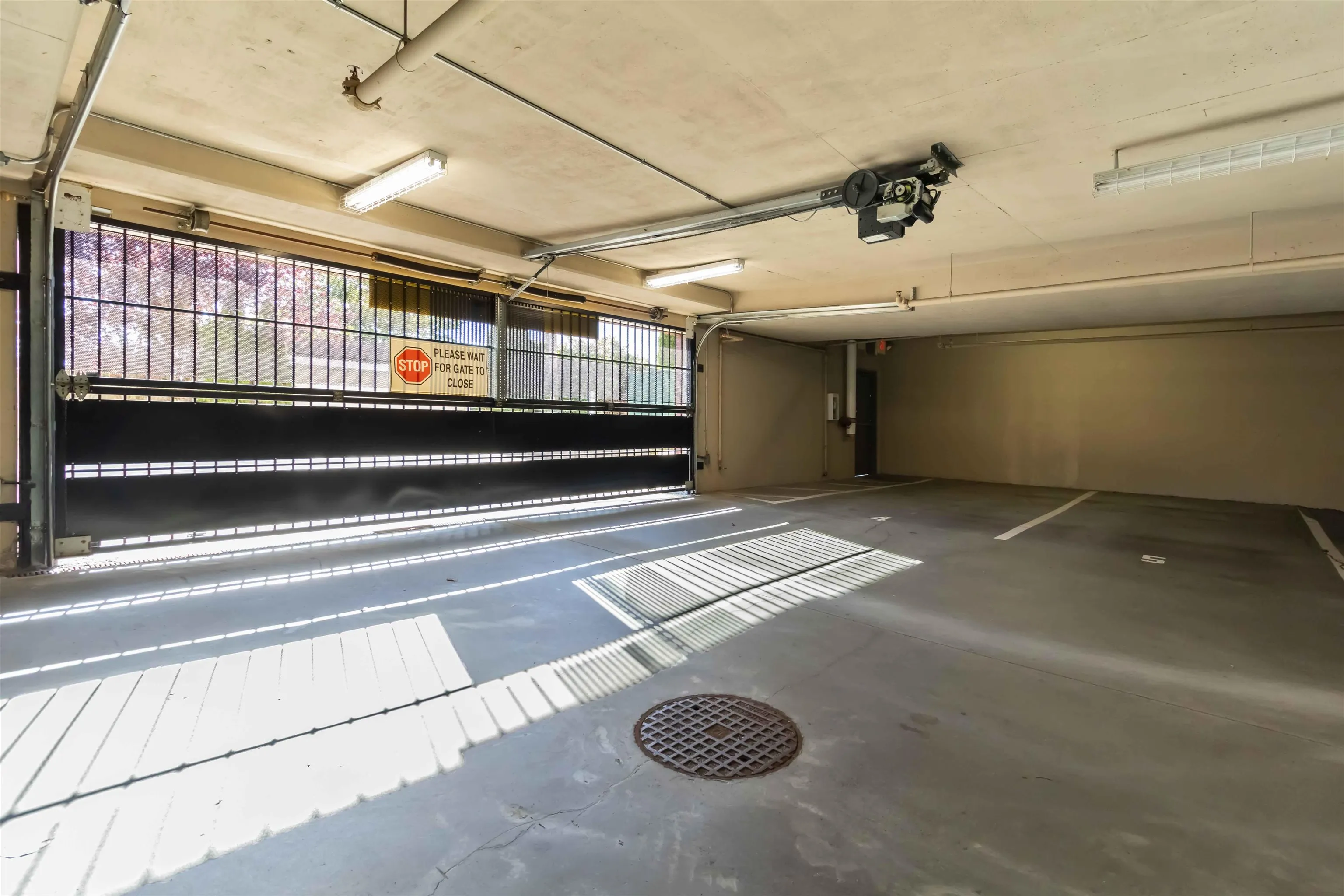 303 5688 Hastings Street